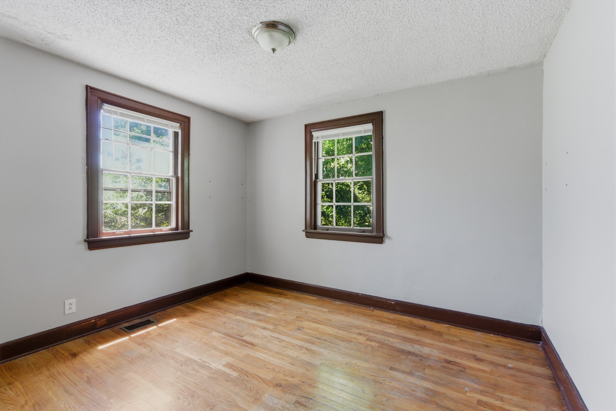 1801 Neal Terrace
