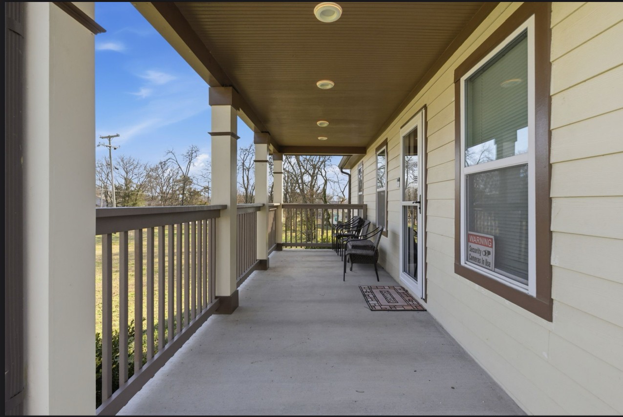 312 Farris Ave