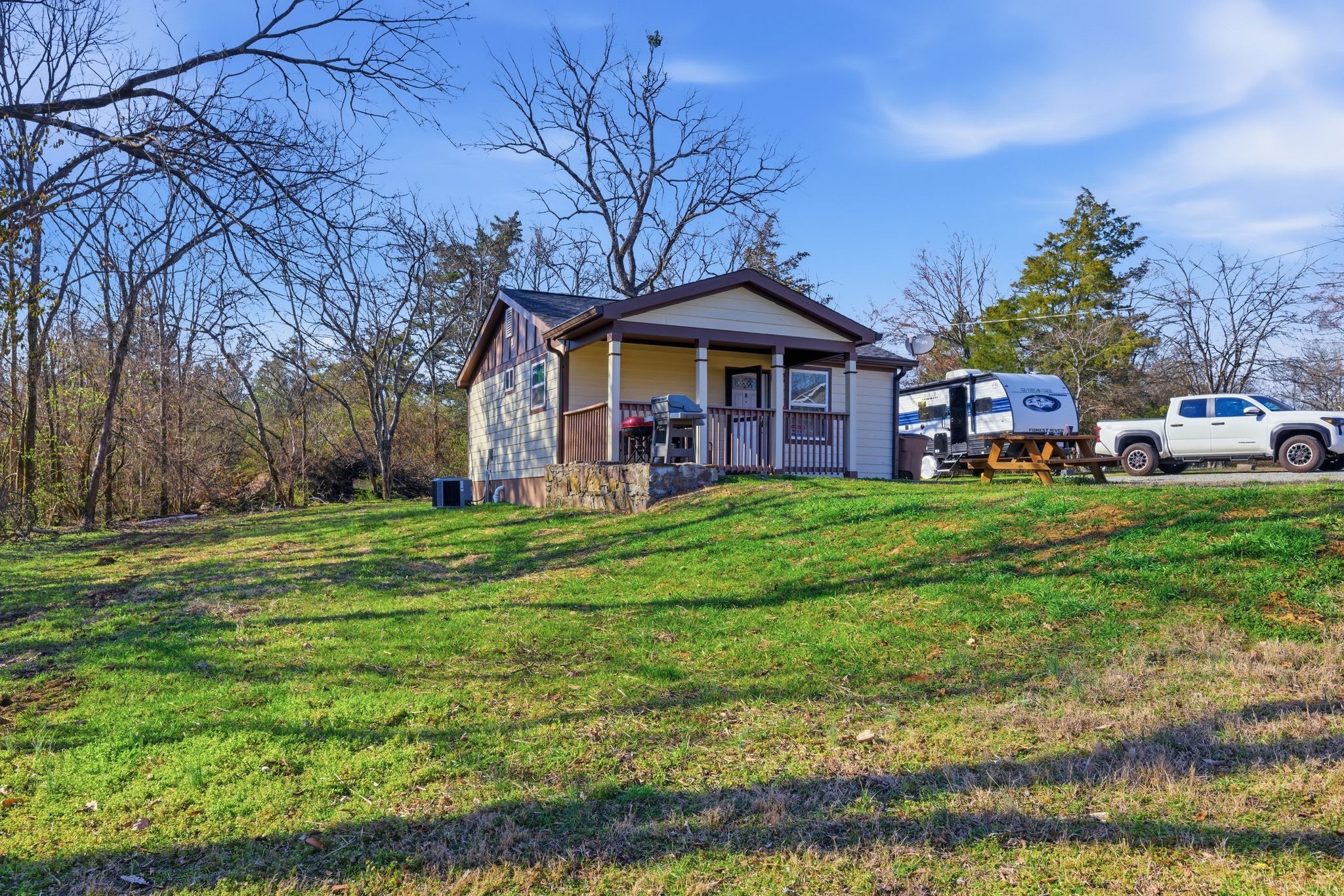 312 Farris Ave