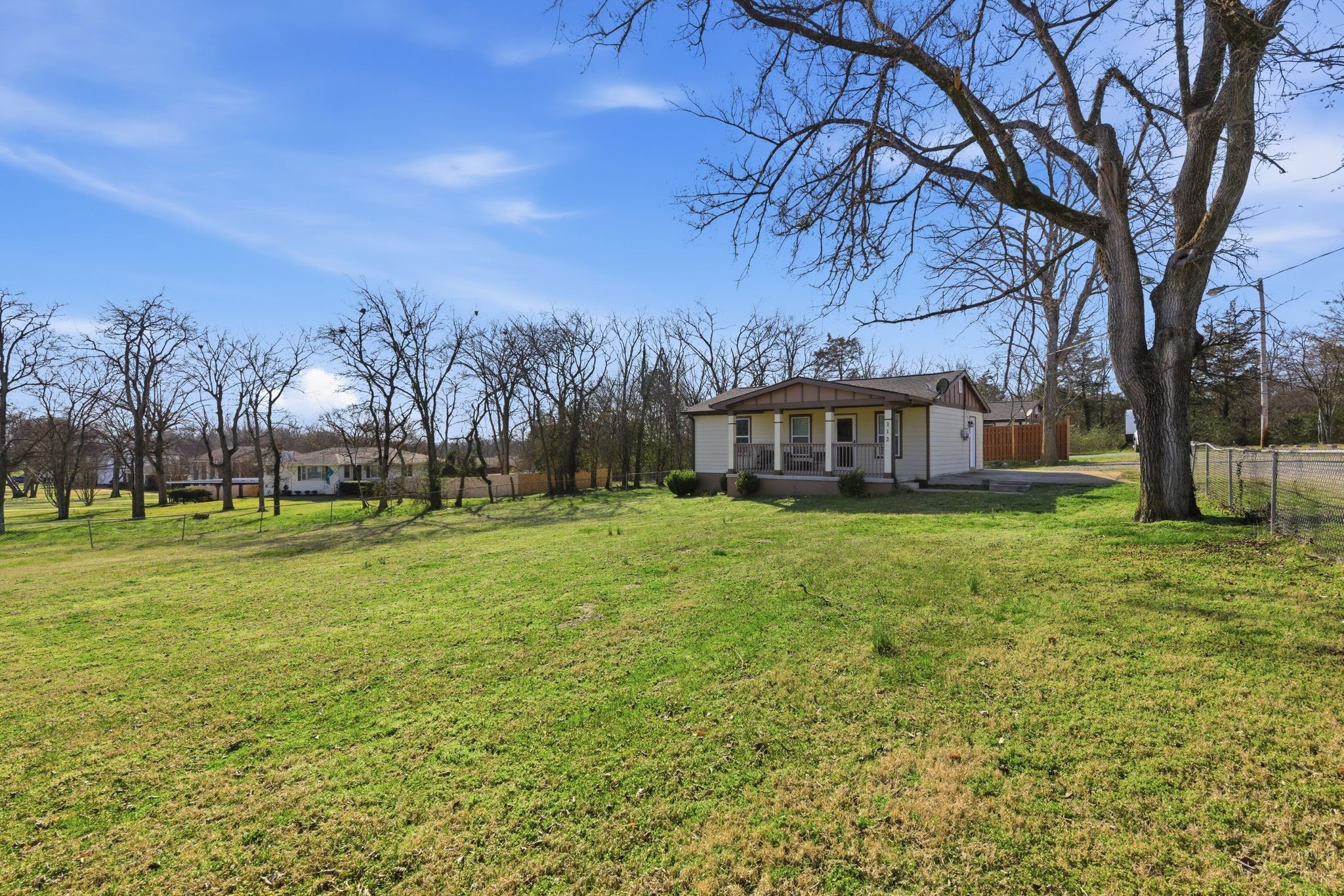 312 Farris Ave