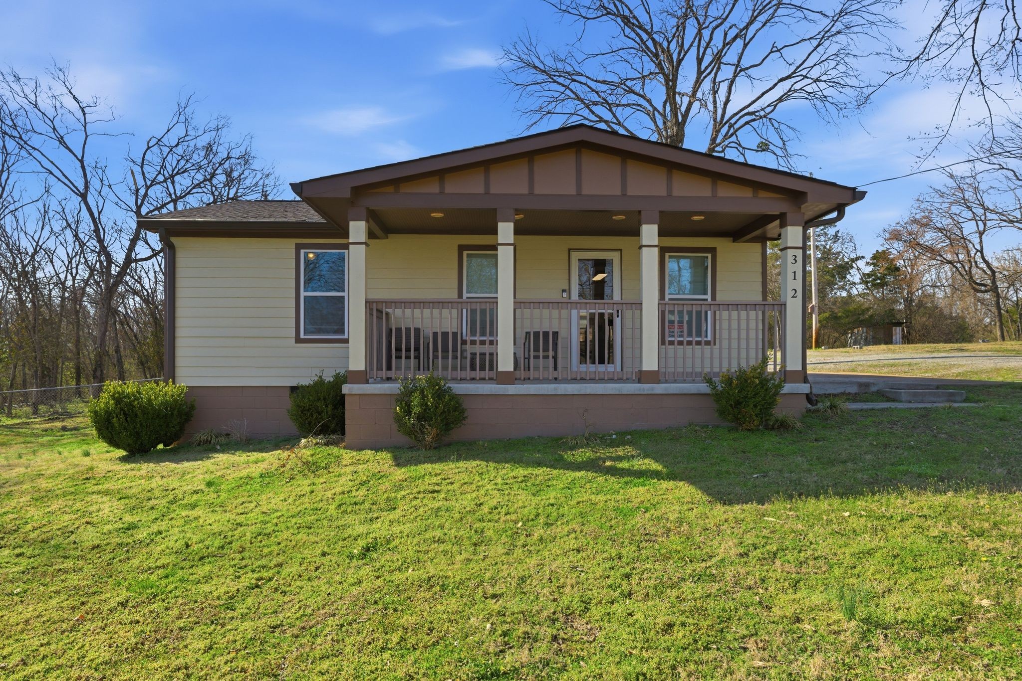 312 Farris Ave