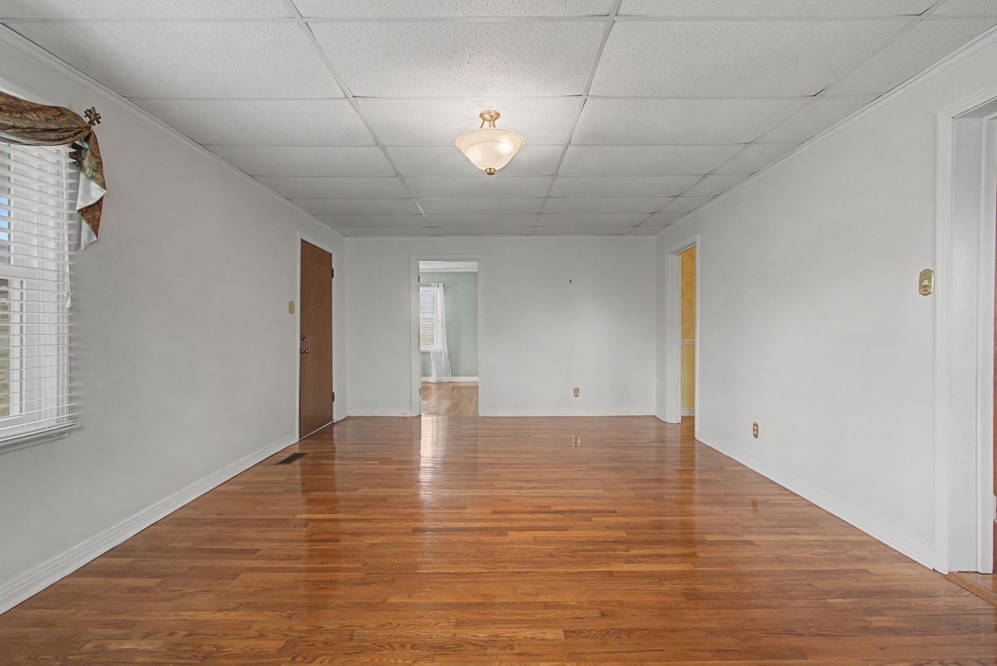 704 Fleming St
