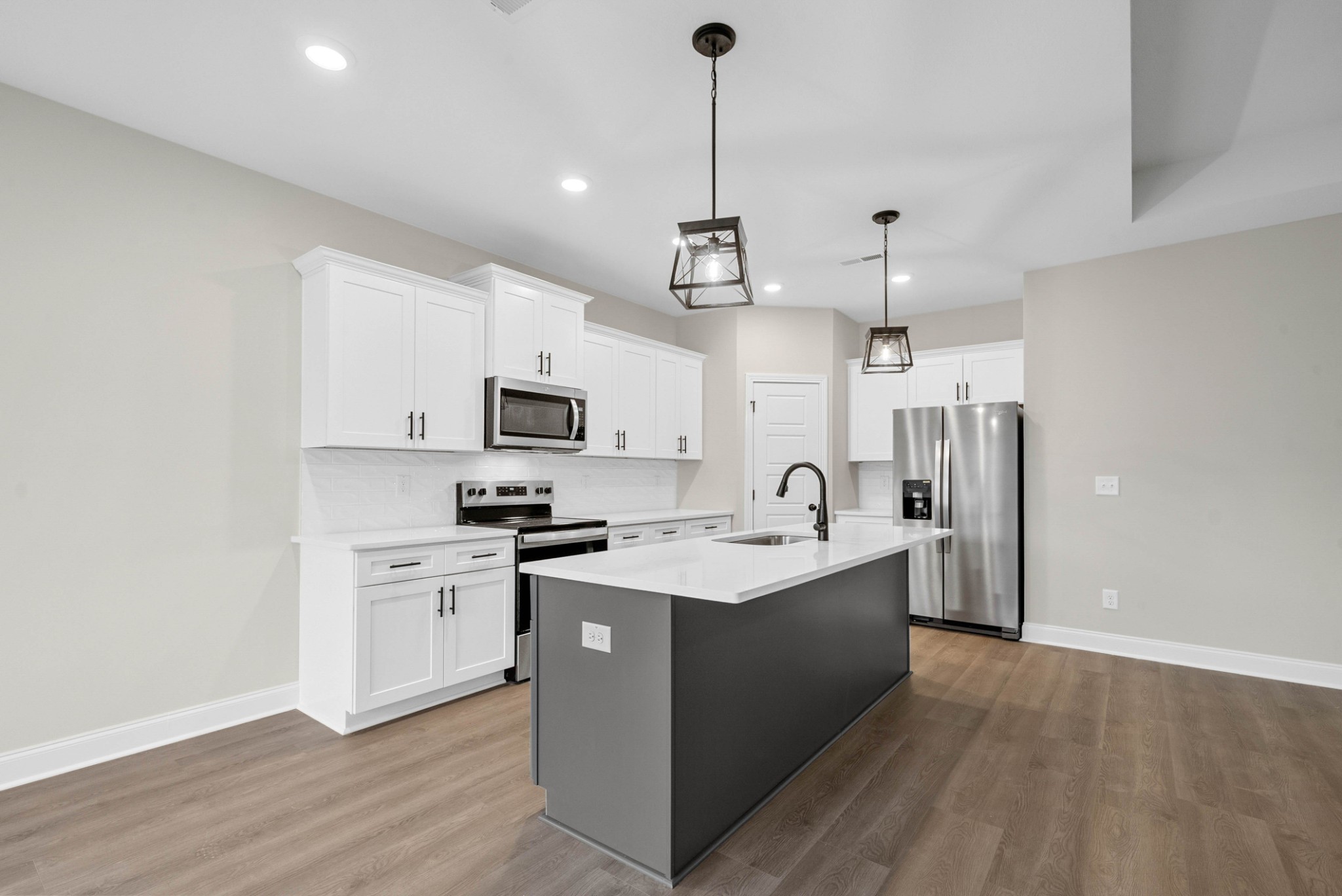 1072 Fox Dr