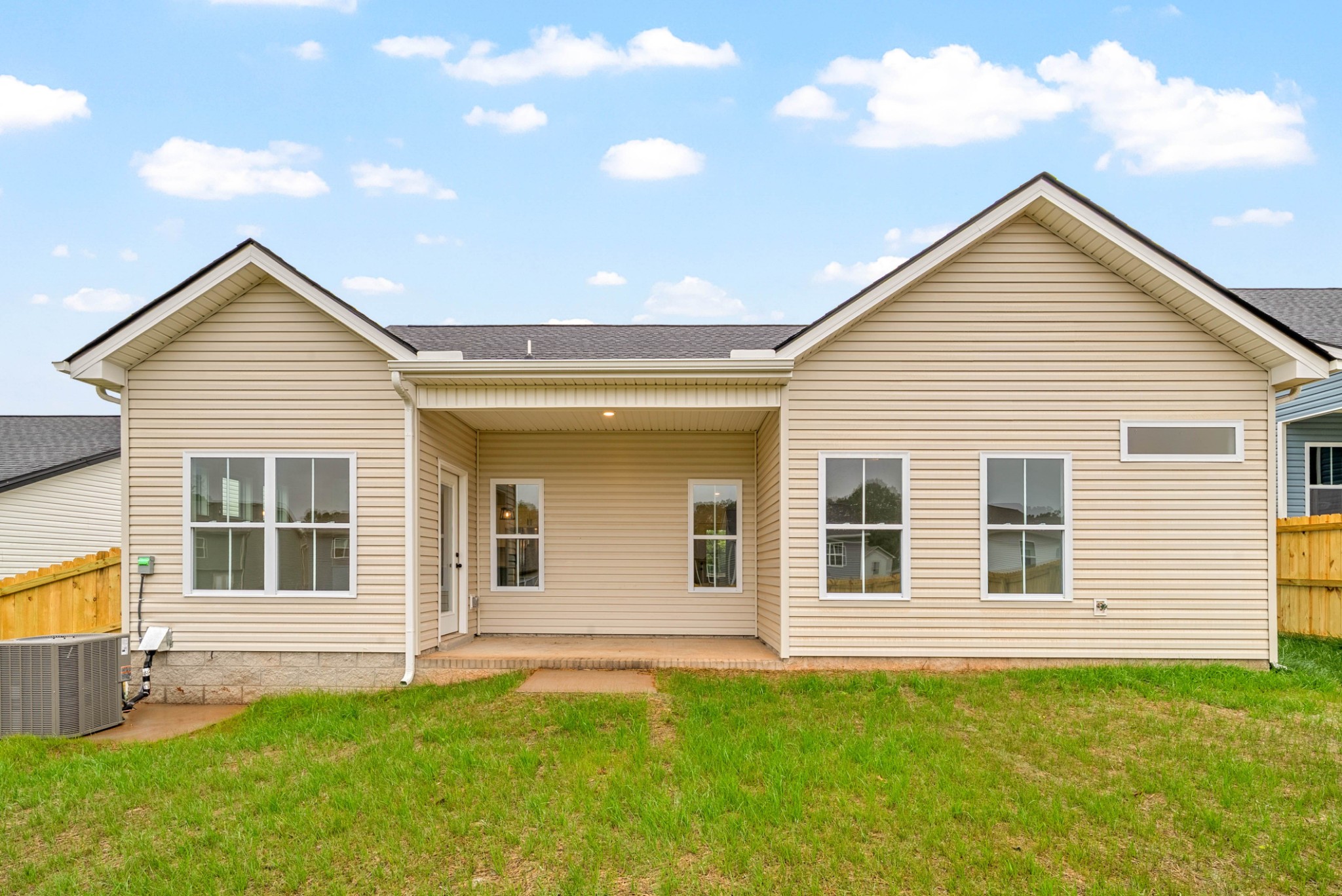1072 Fox Dr