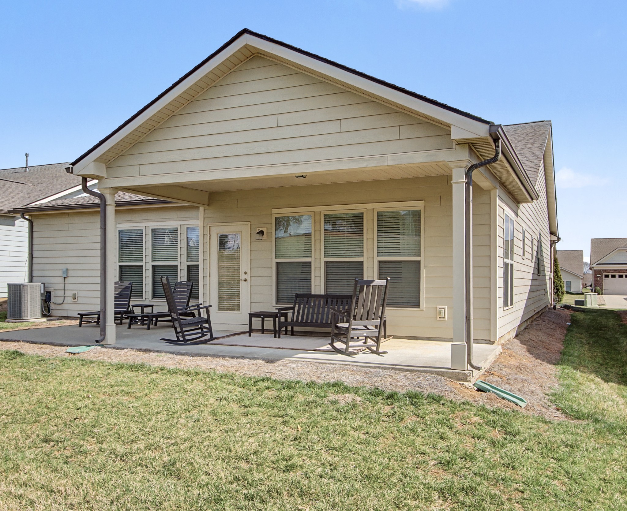 817 Clay Pl