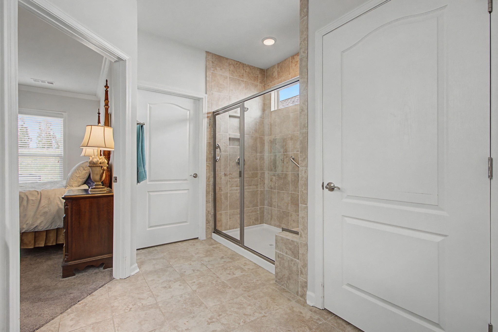 817 Clay Pl