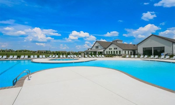 817 Clay Pl
