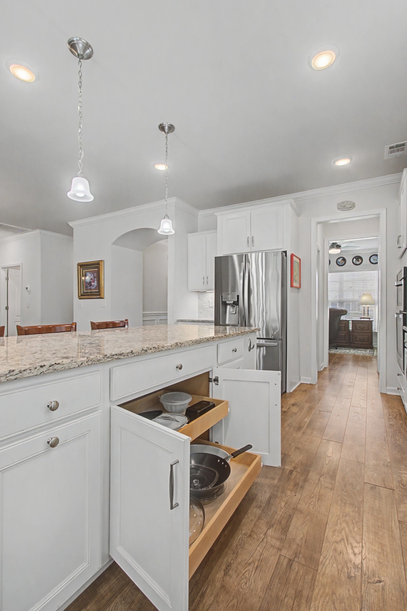 817 Clay Pl