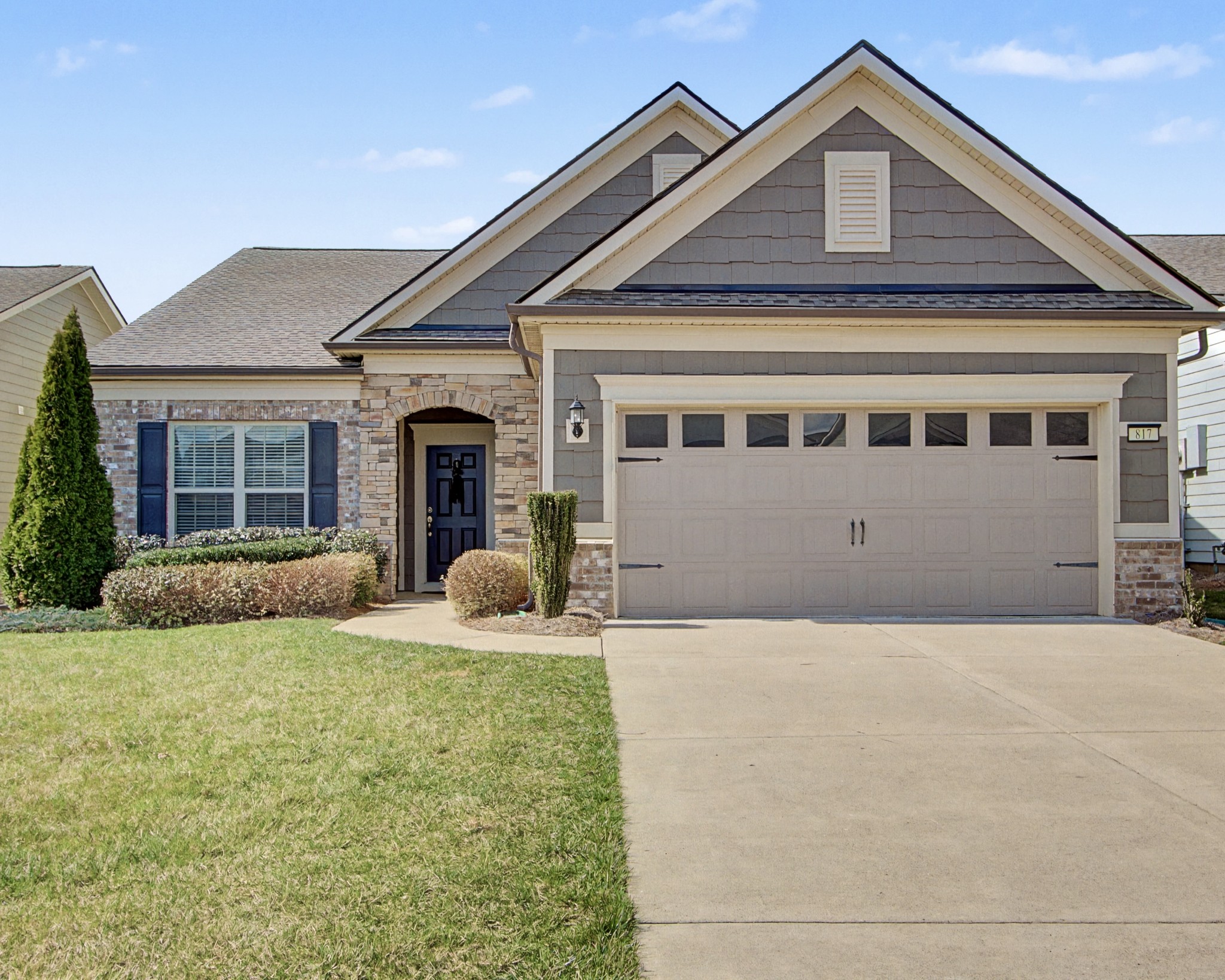 817 Clay Pl
