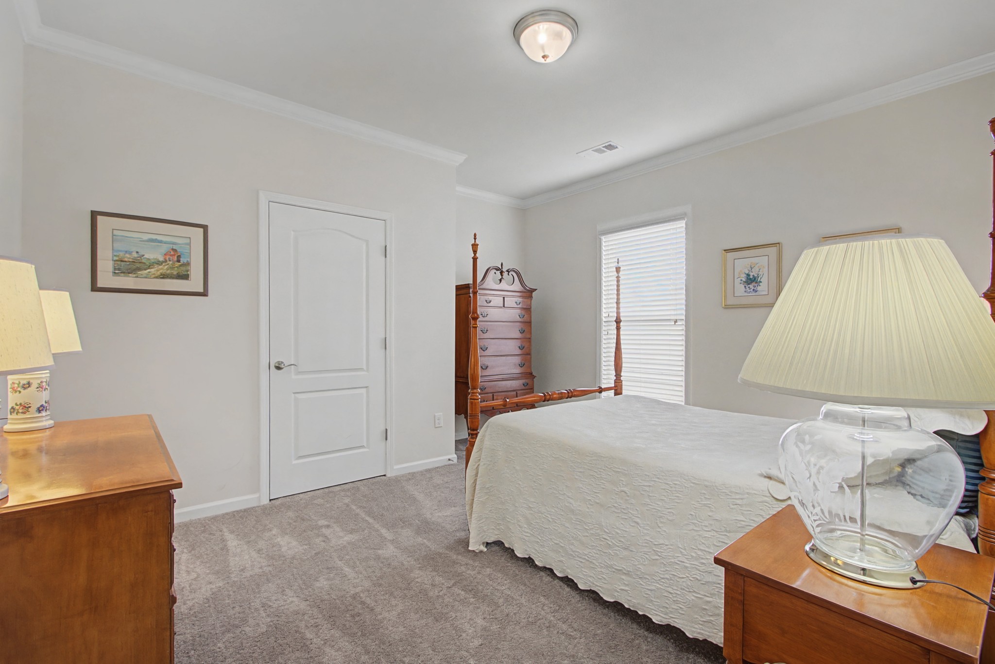 817 Clay Pl