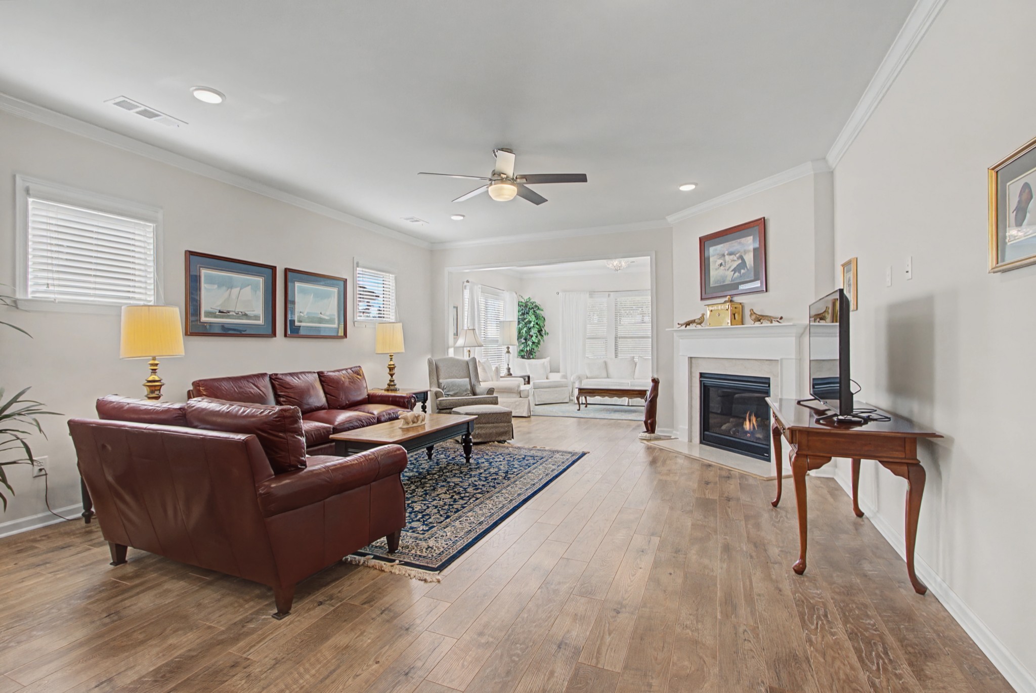 817 Clay Pl
