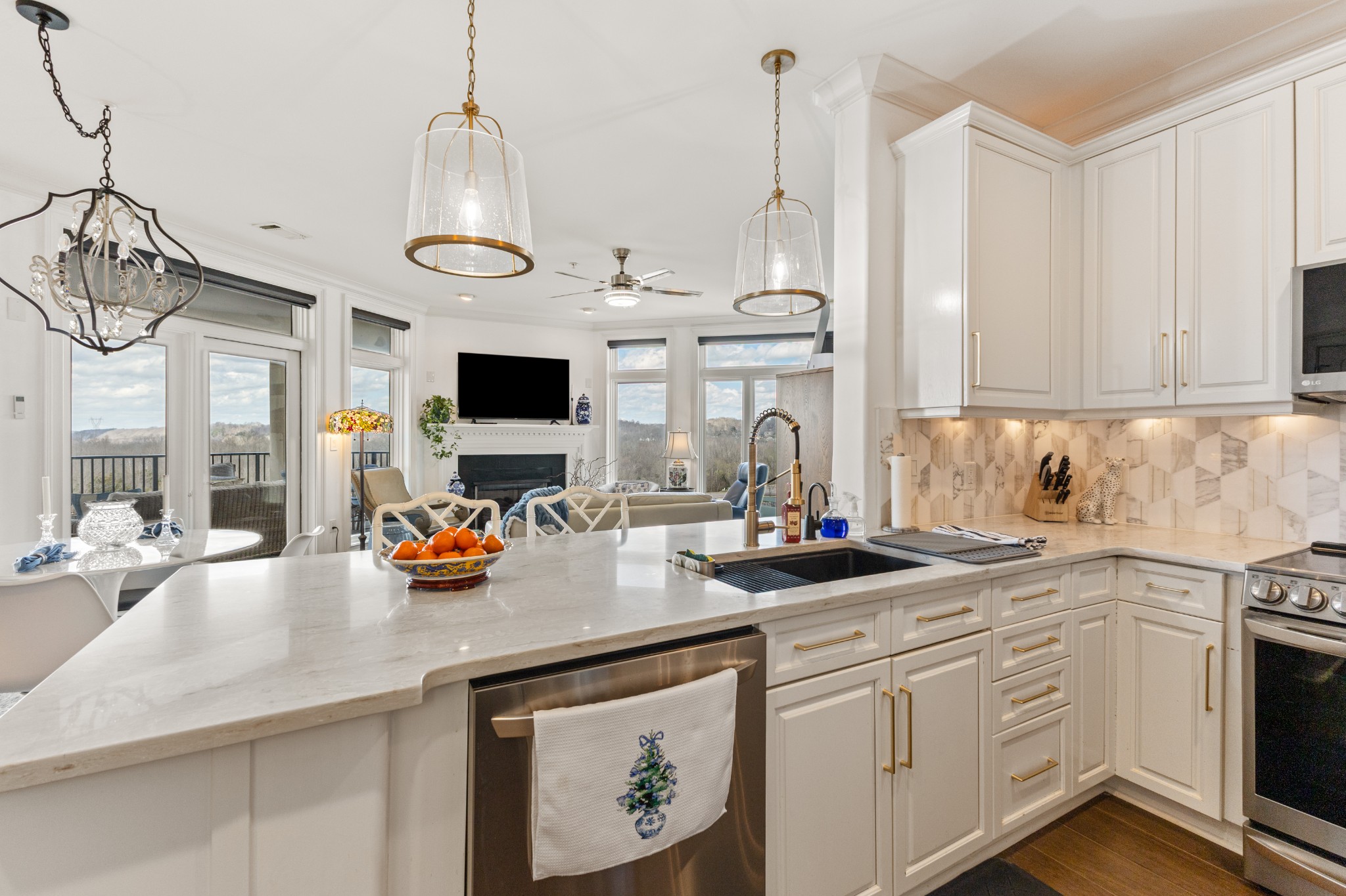 400 Warioto Way Unit: 706