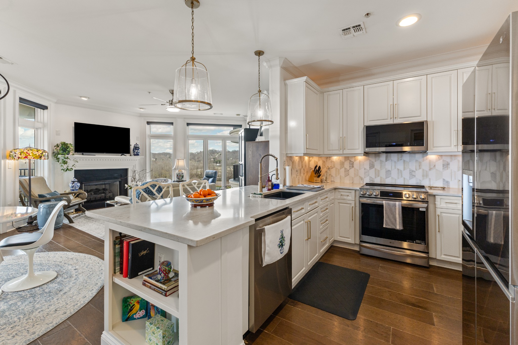 400 Warioto Way Unit: 706