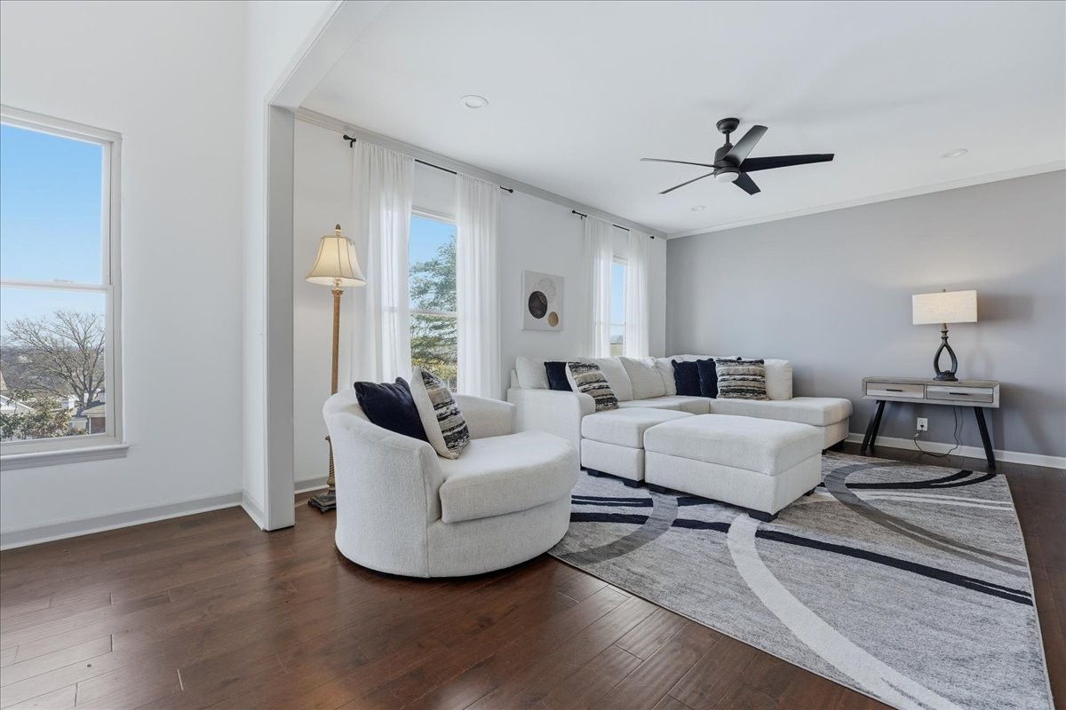 128 Jefferson Sq