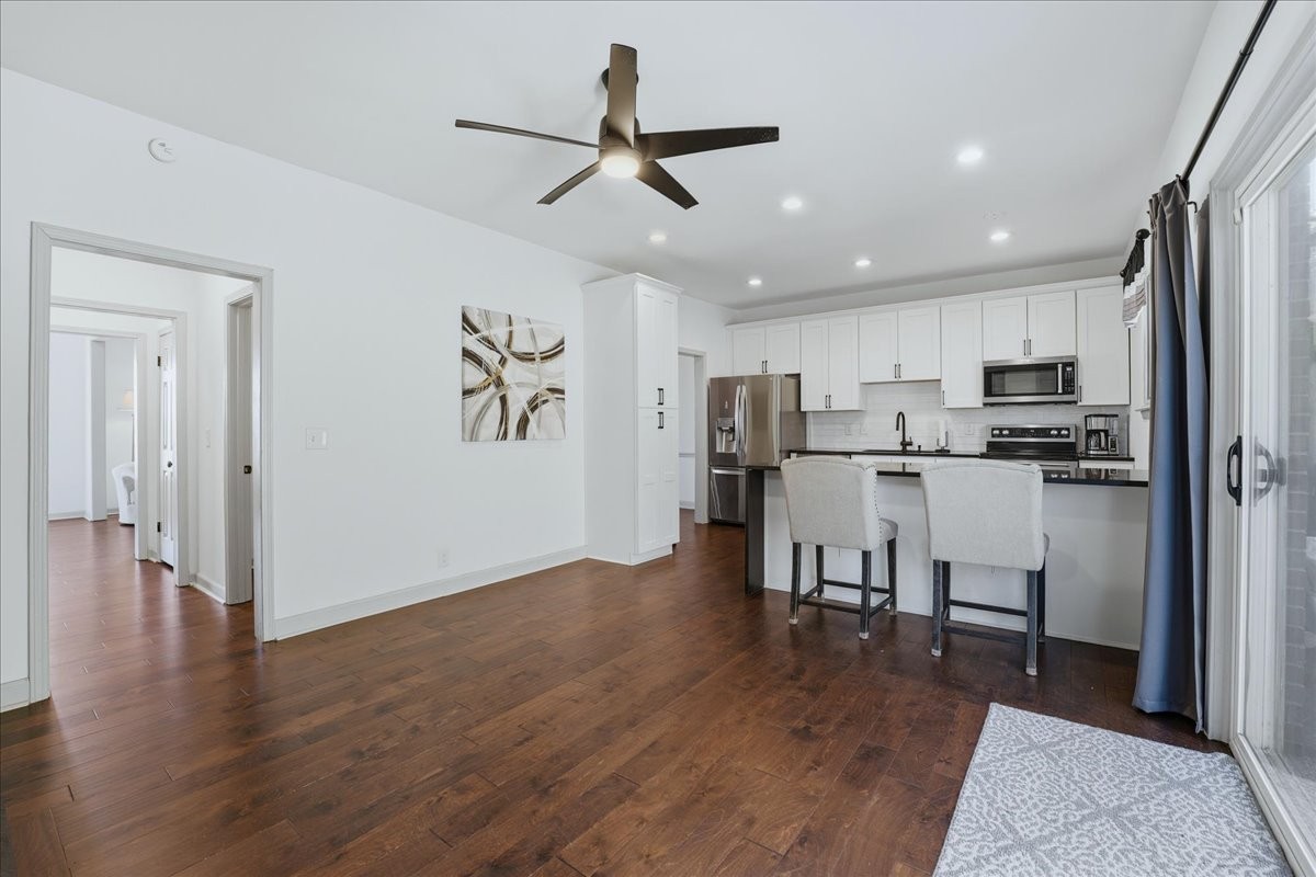 128 Jefferson Sq