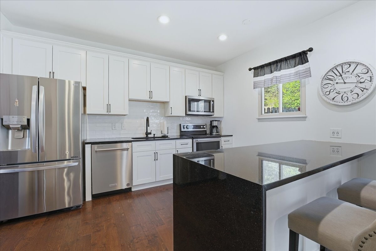 128 Jefferson Sq