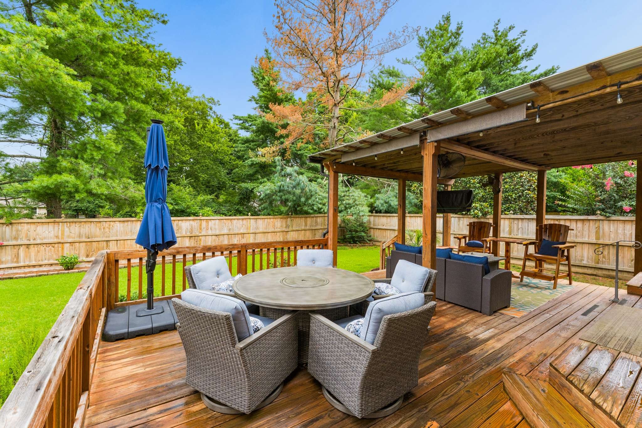 163 Clarendon Cir