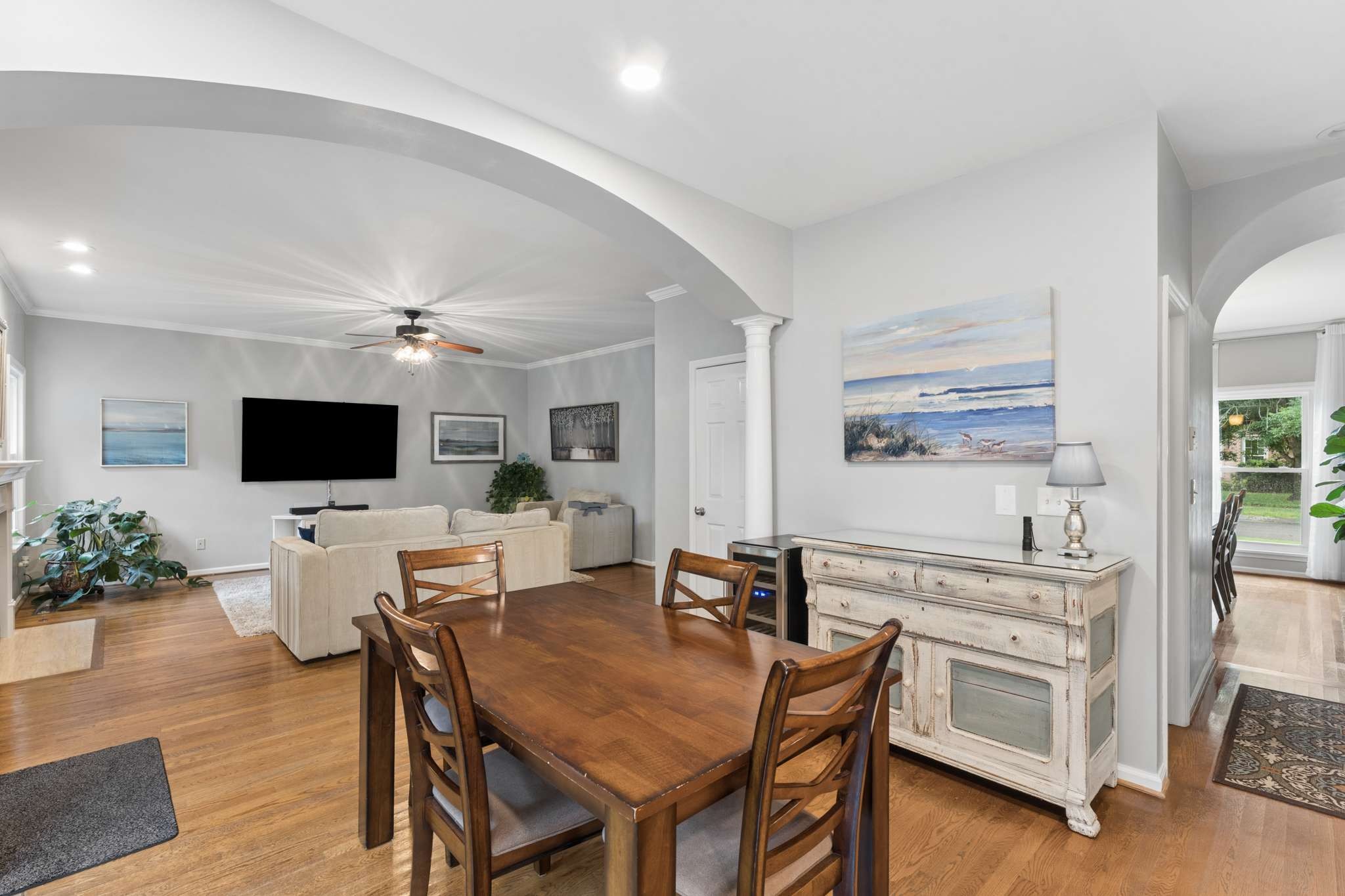 163 Clarendon Cir