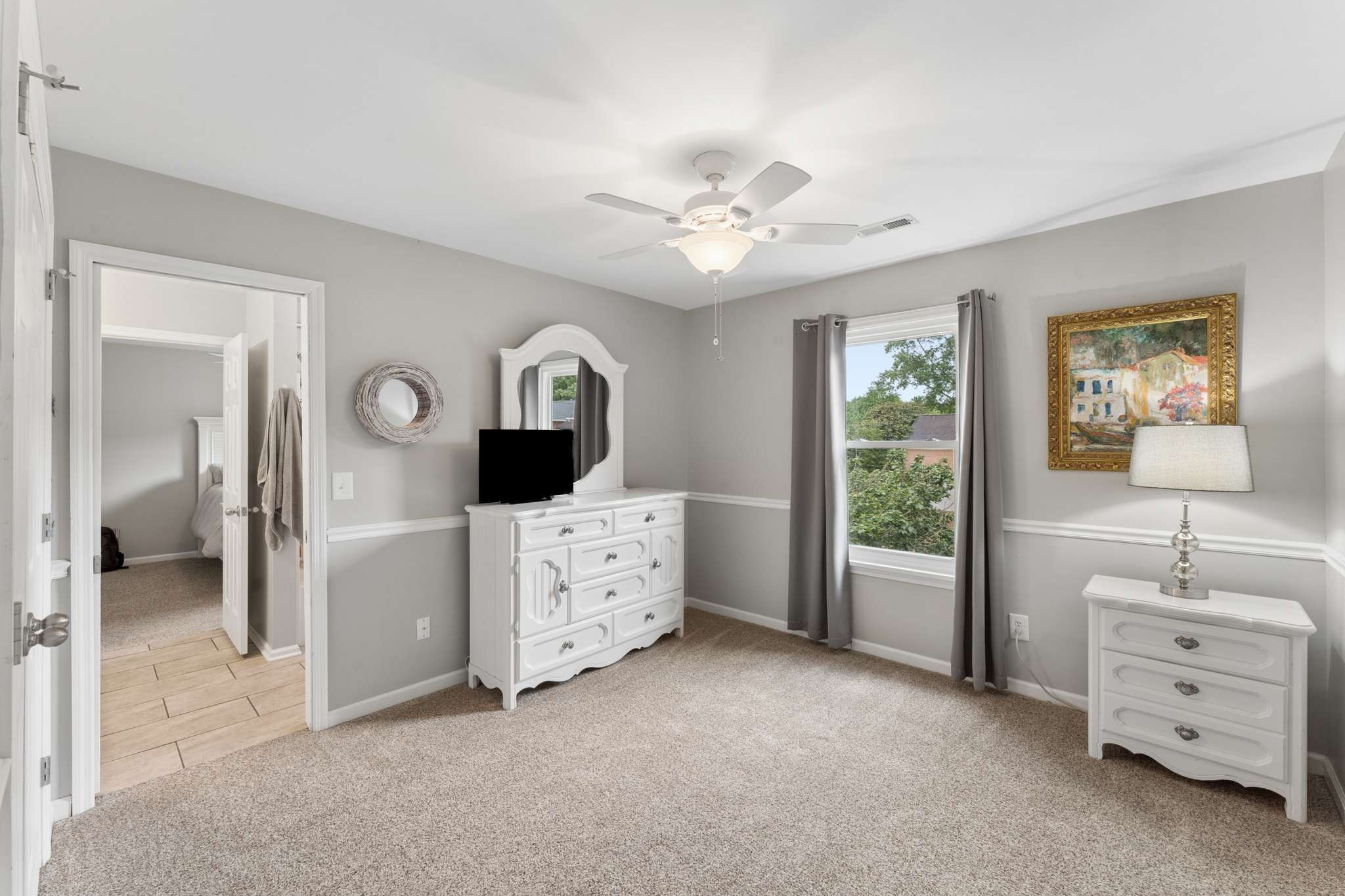 163 Clarendon Cir