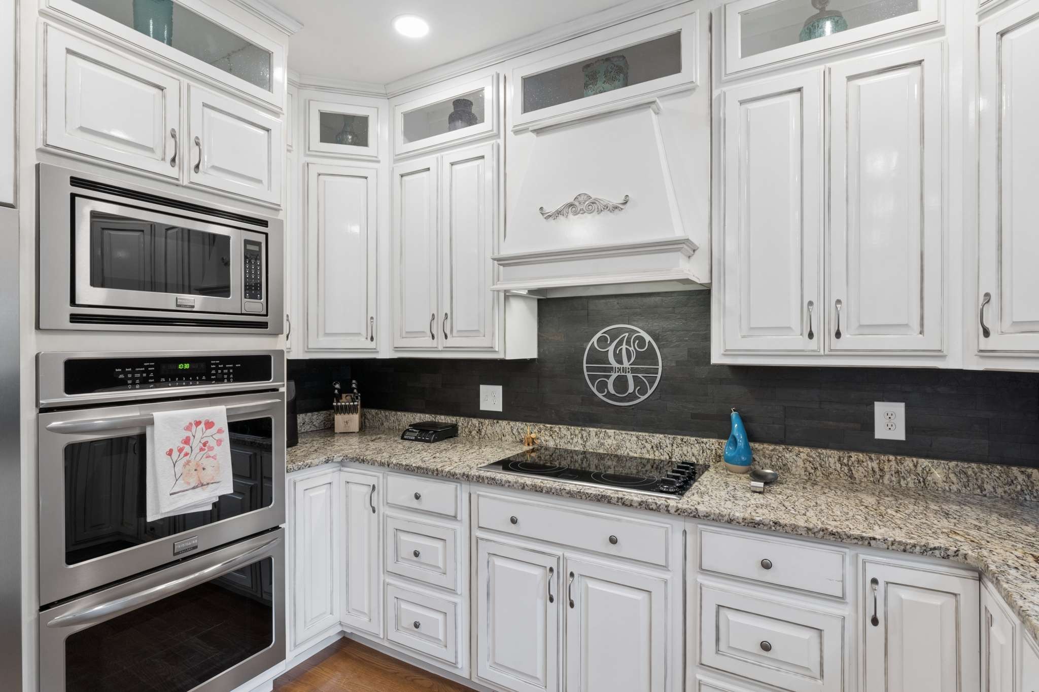 163 Clarendon Cir