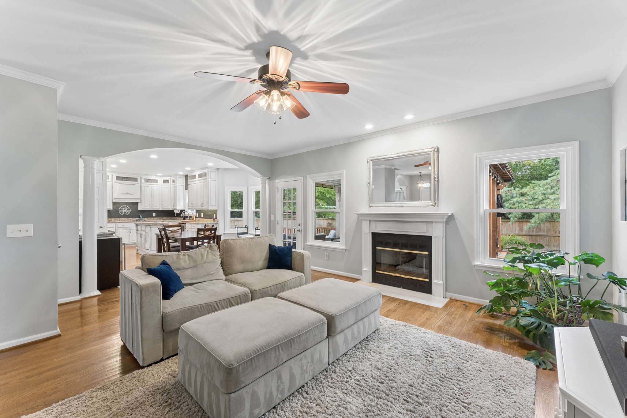 163 Clarendon Cir