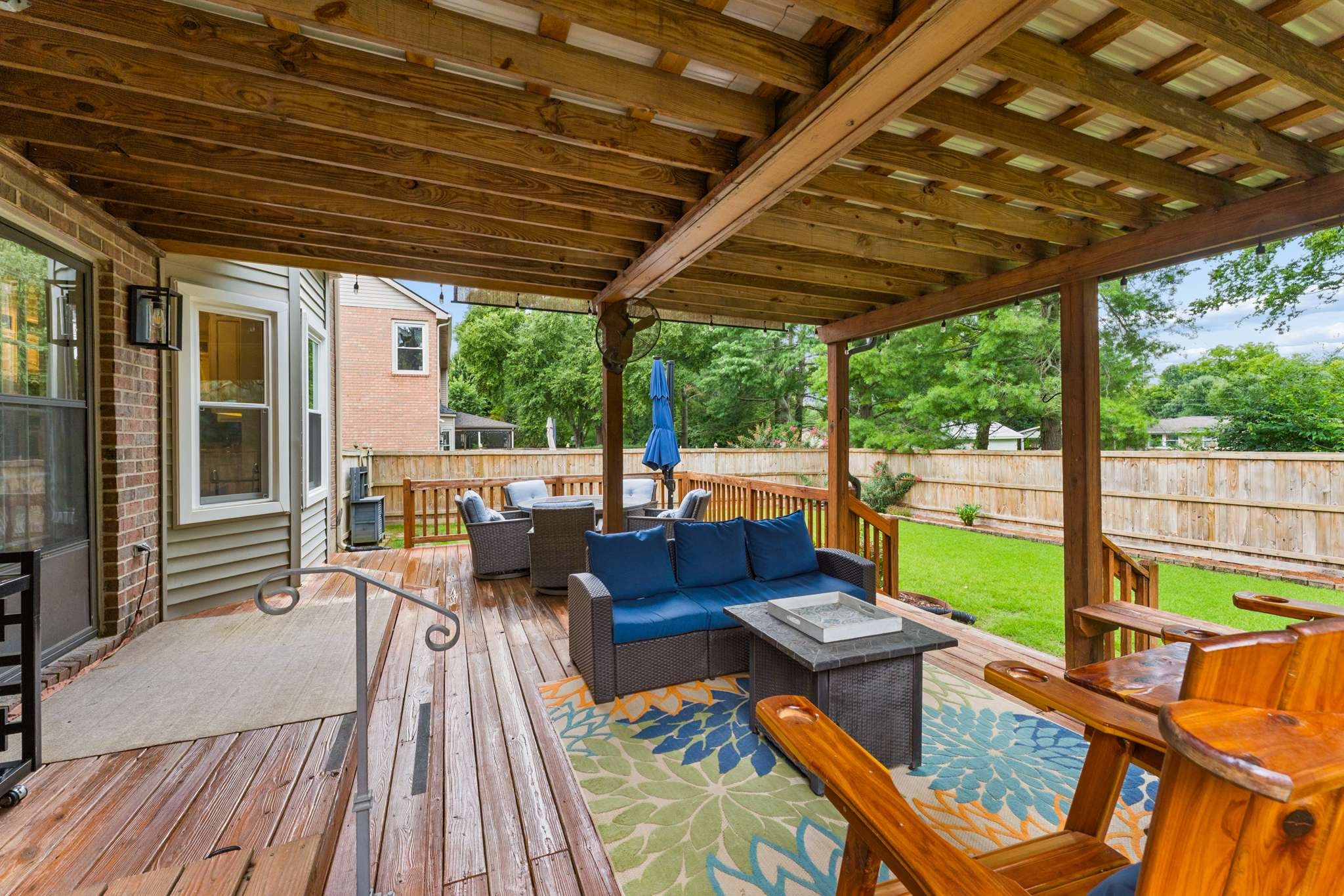 163 Clarendon Cir