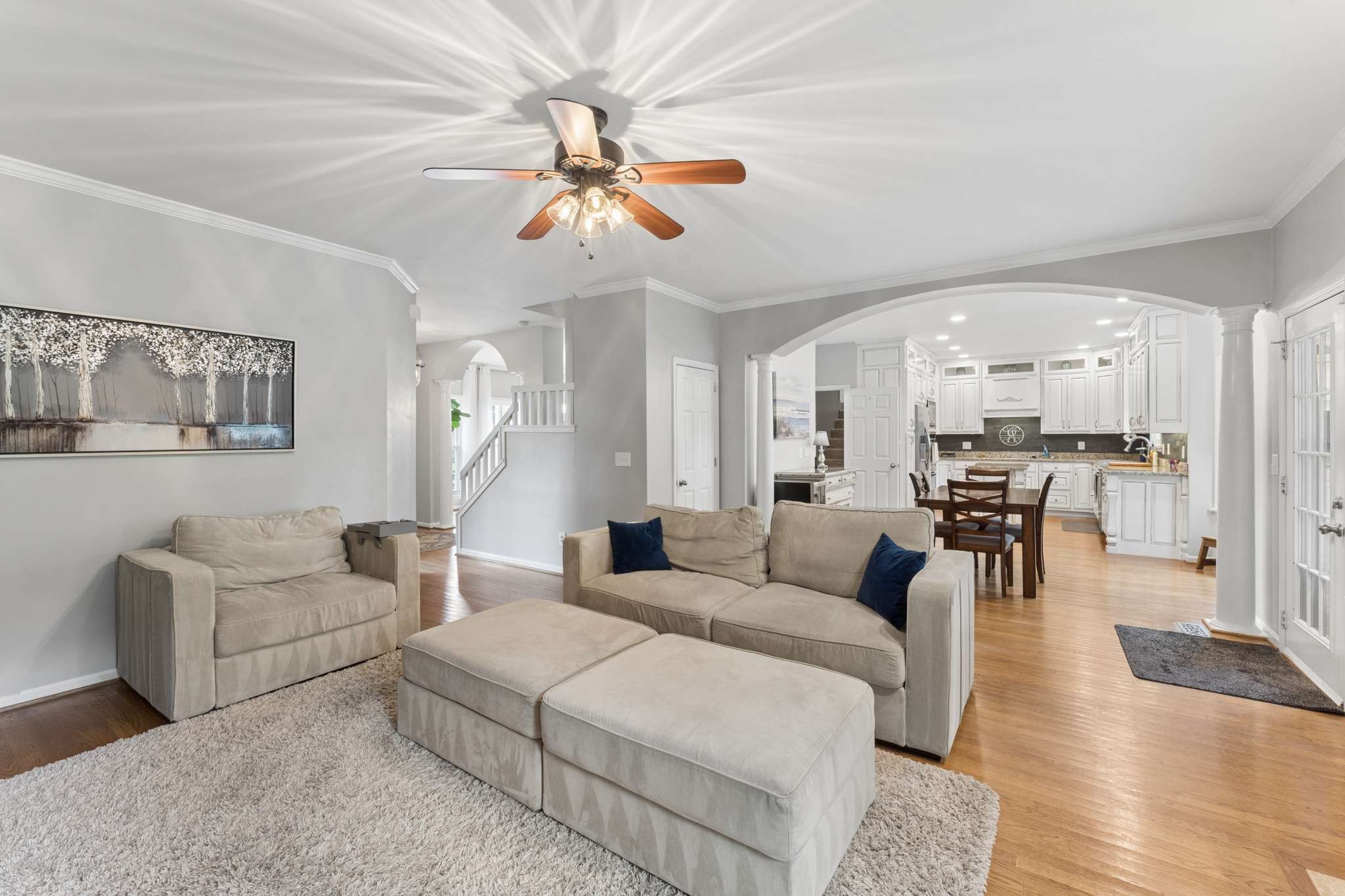 163 Clarendon Cir
