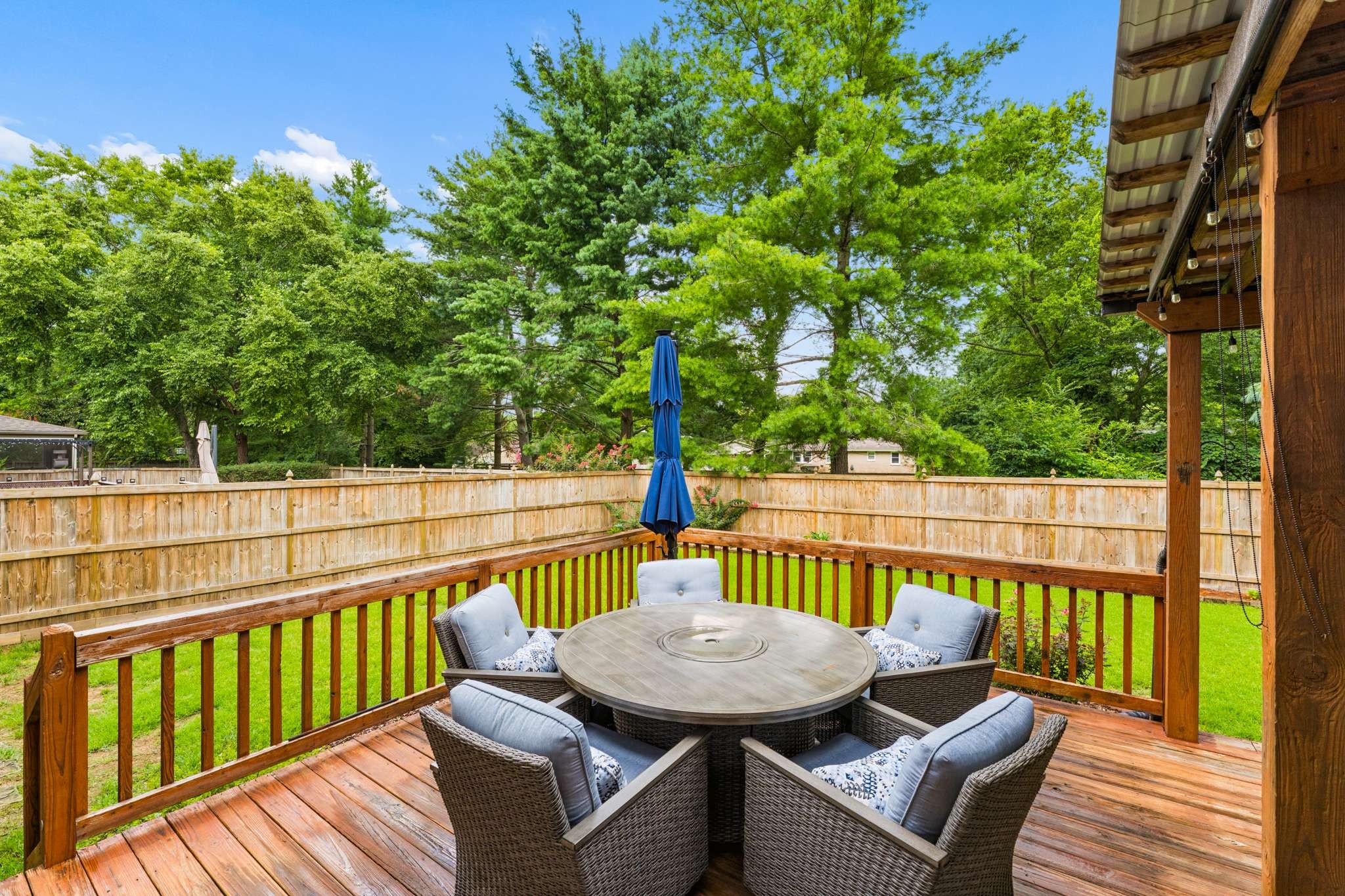 163 Clarendon Cir