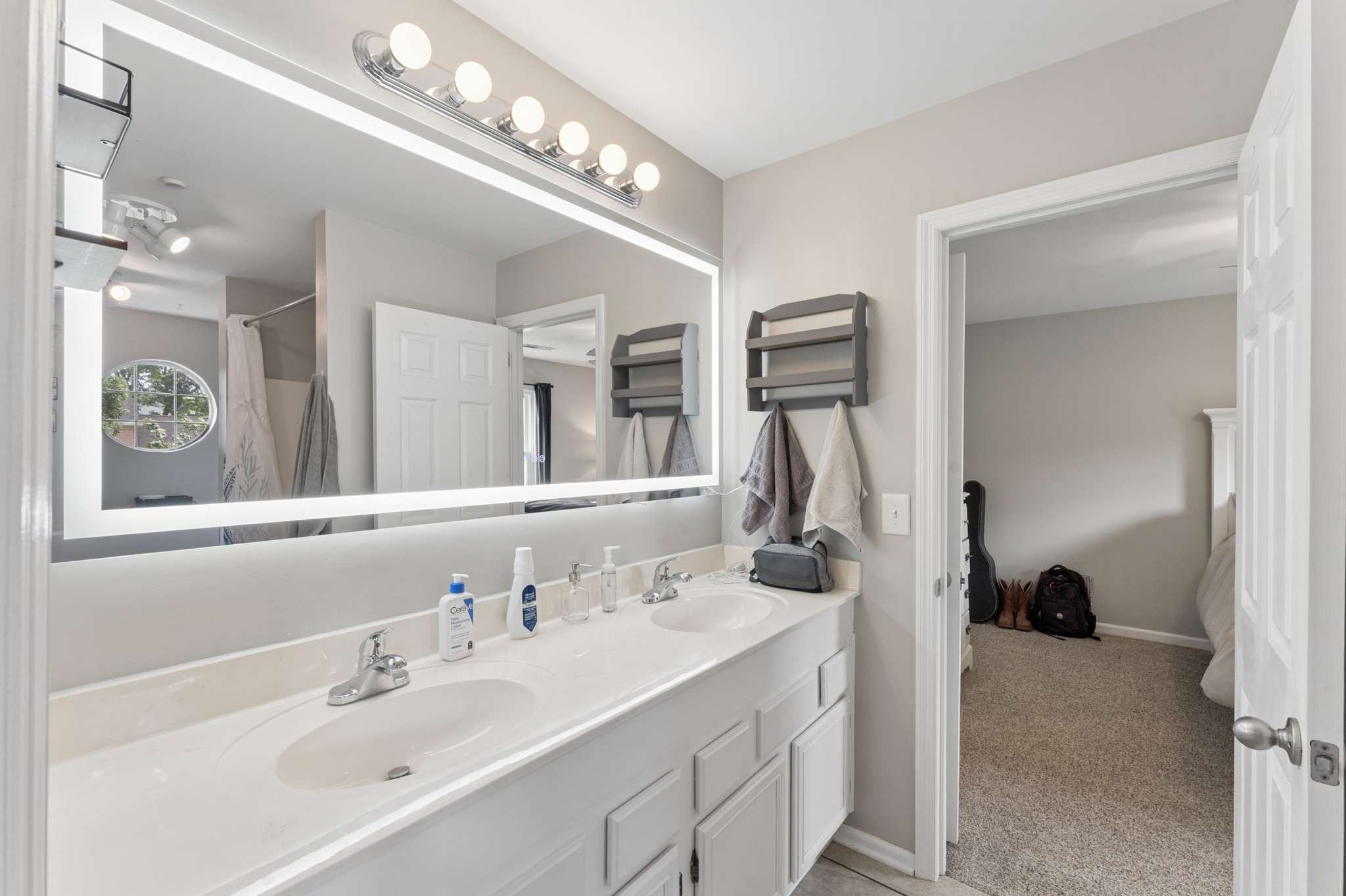 163 Clarendon Cir