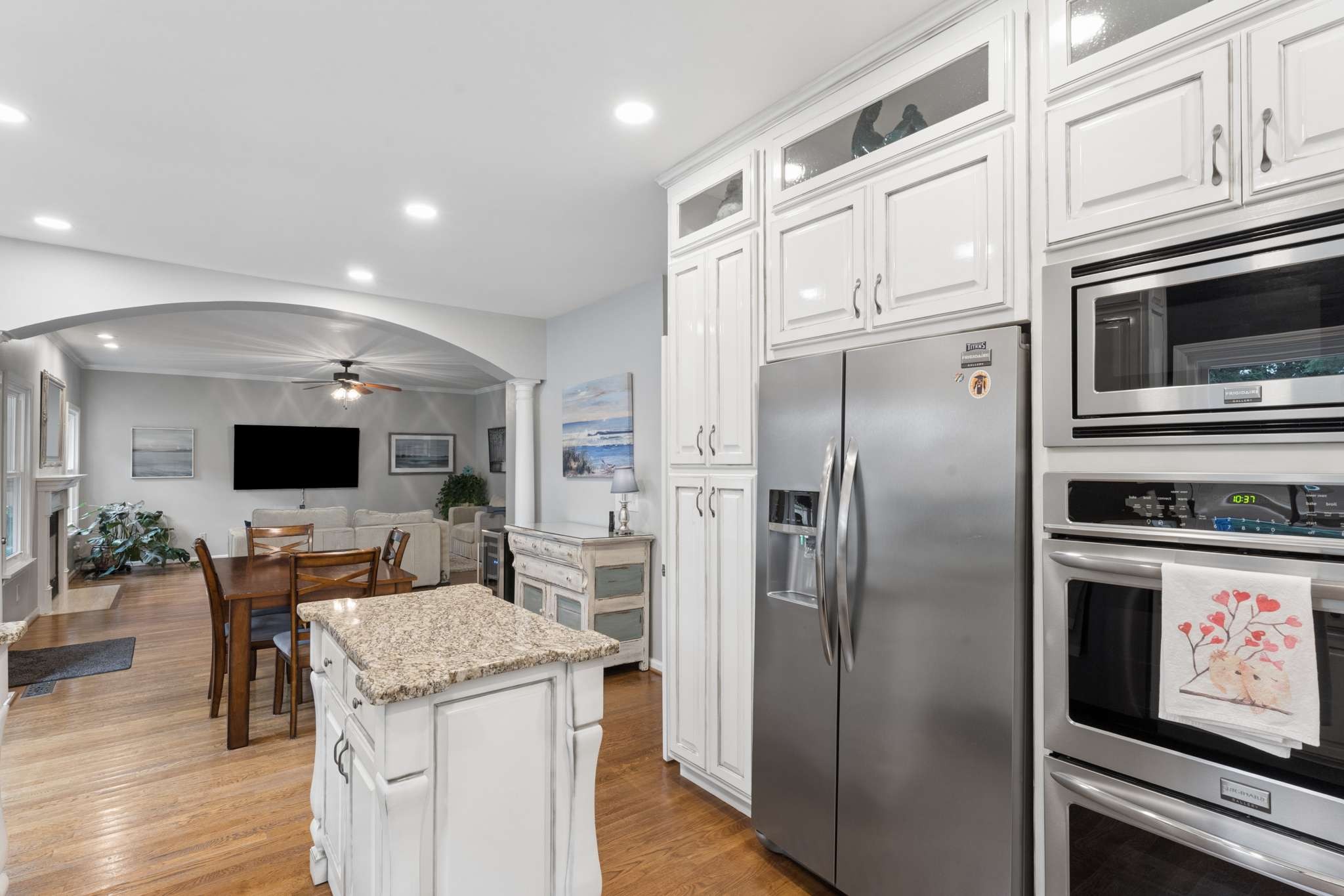 163 Clarendon Cir