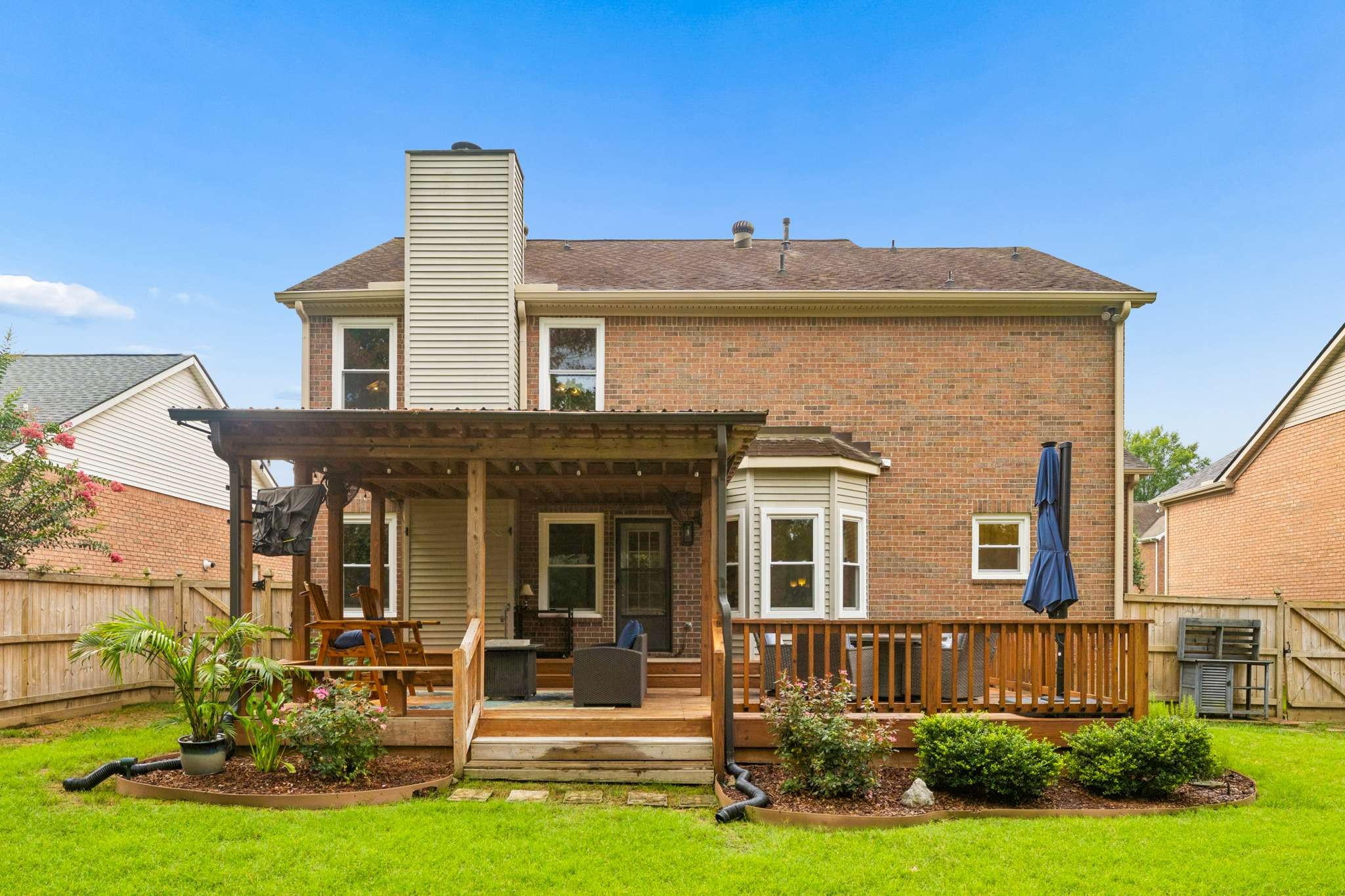 163 Clarendon Cir