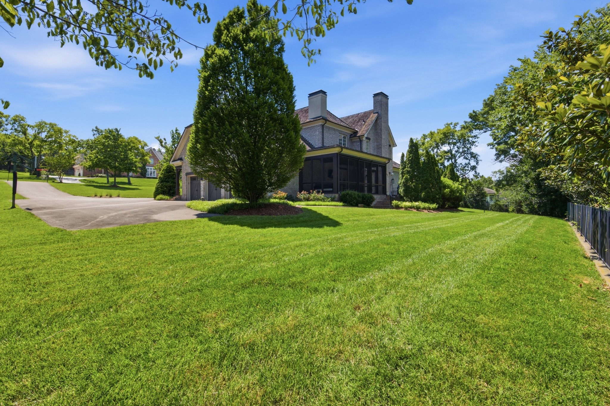 4533 Alcott Dr