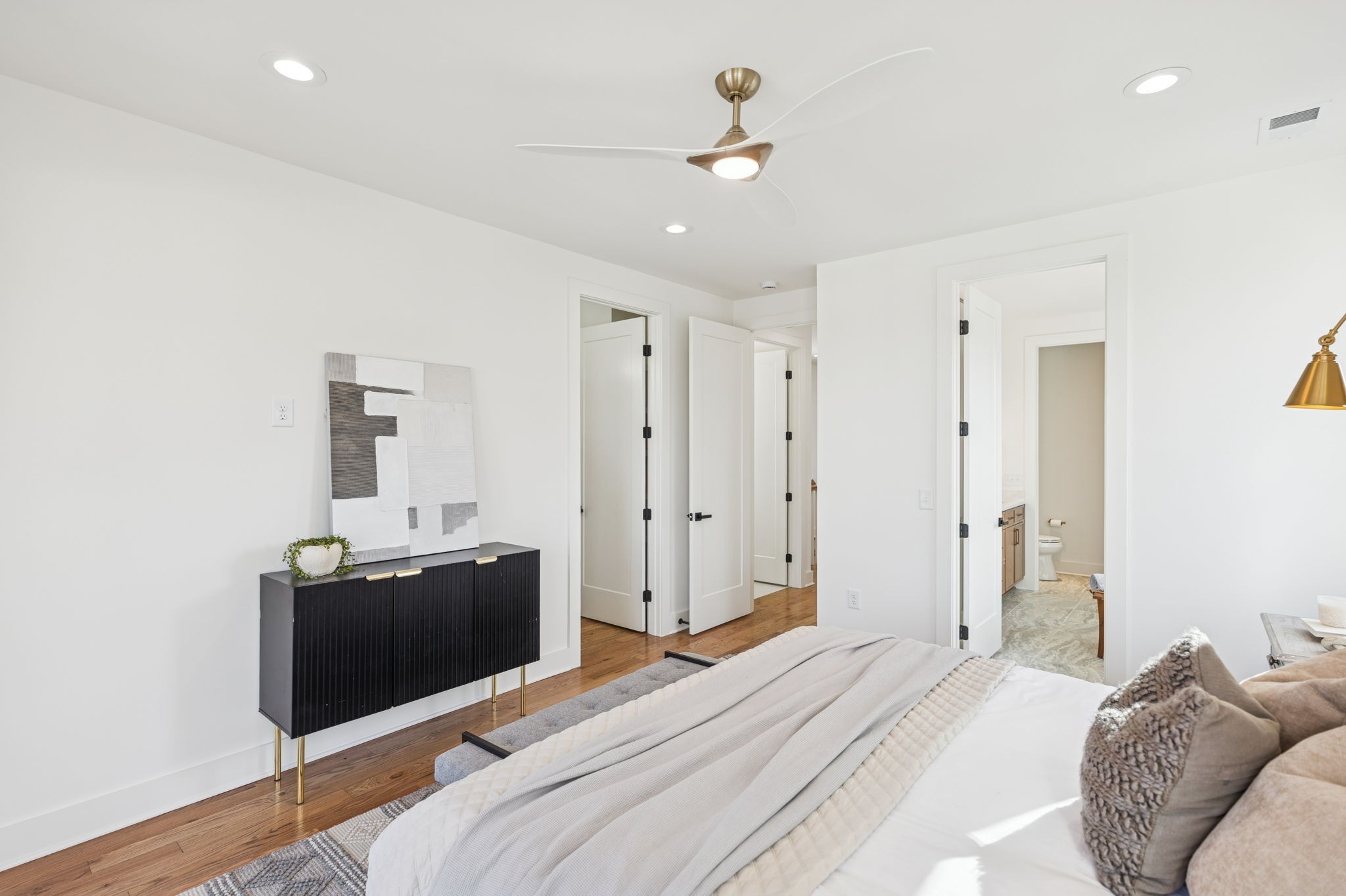 3012 Batavia St
