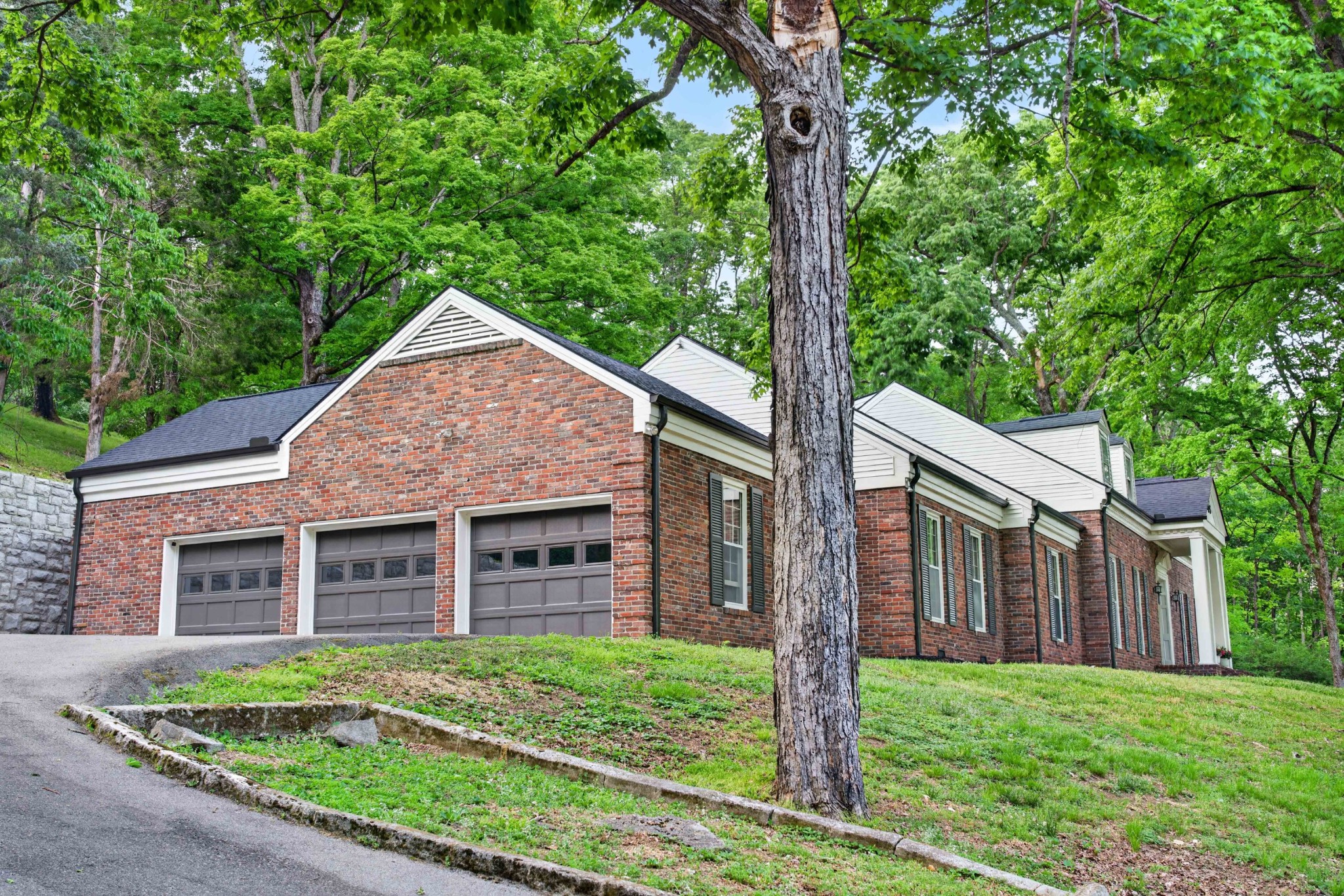 4353 Chickering Ln