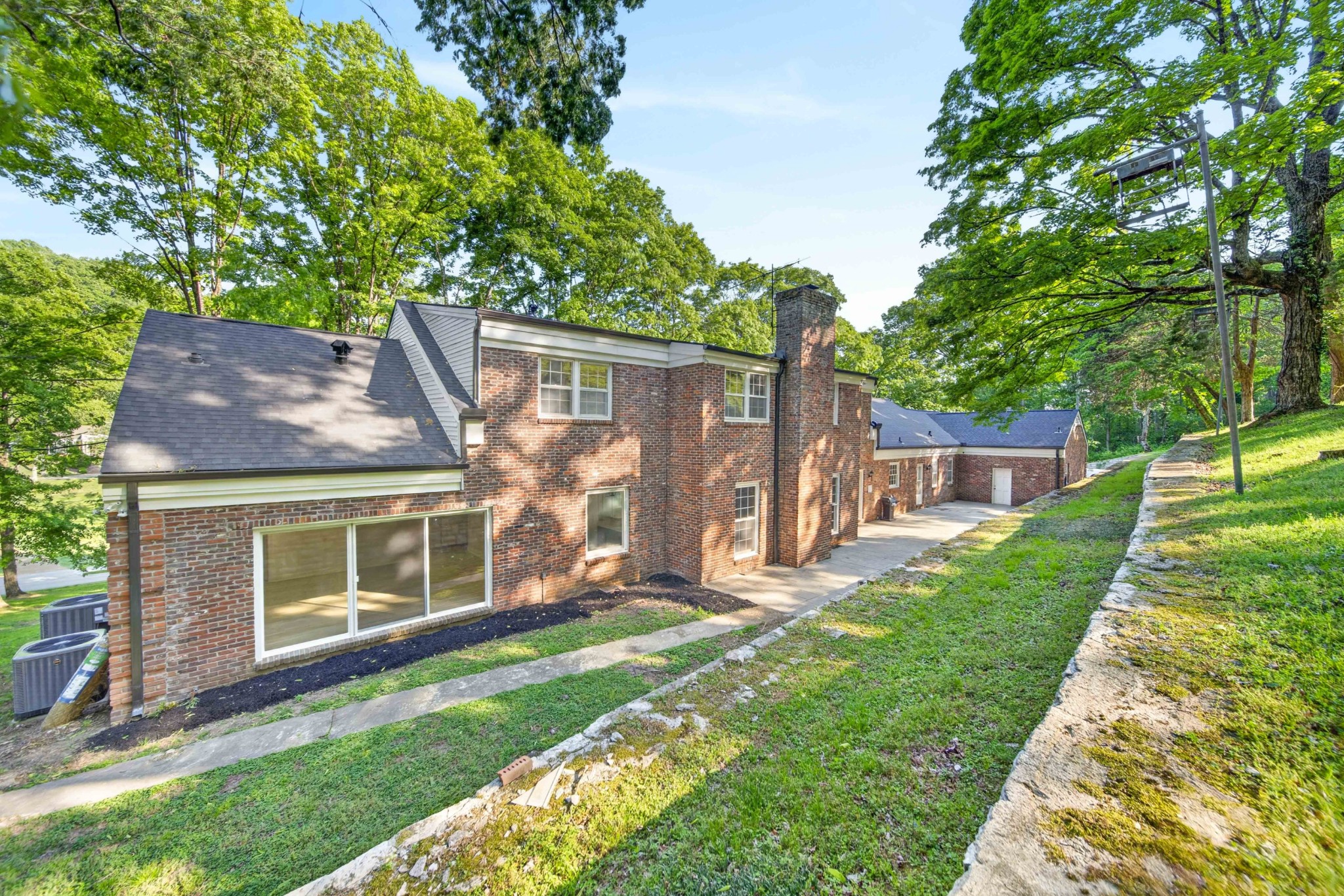 4353 Chickering Ln