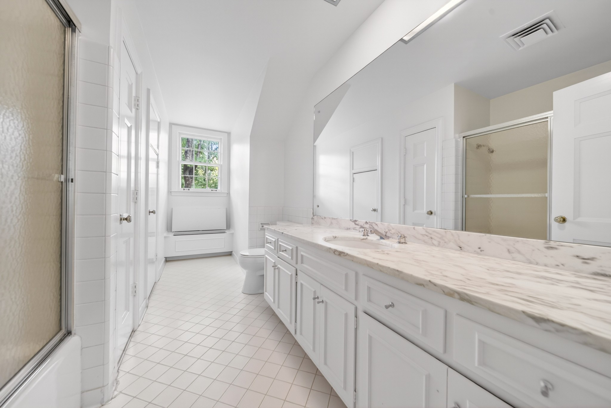 4353 Chickering Ln