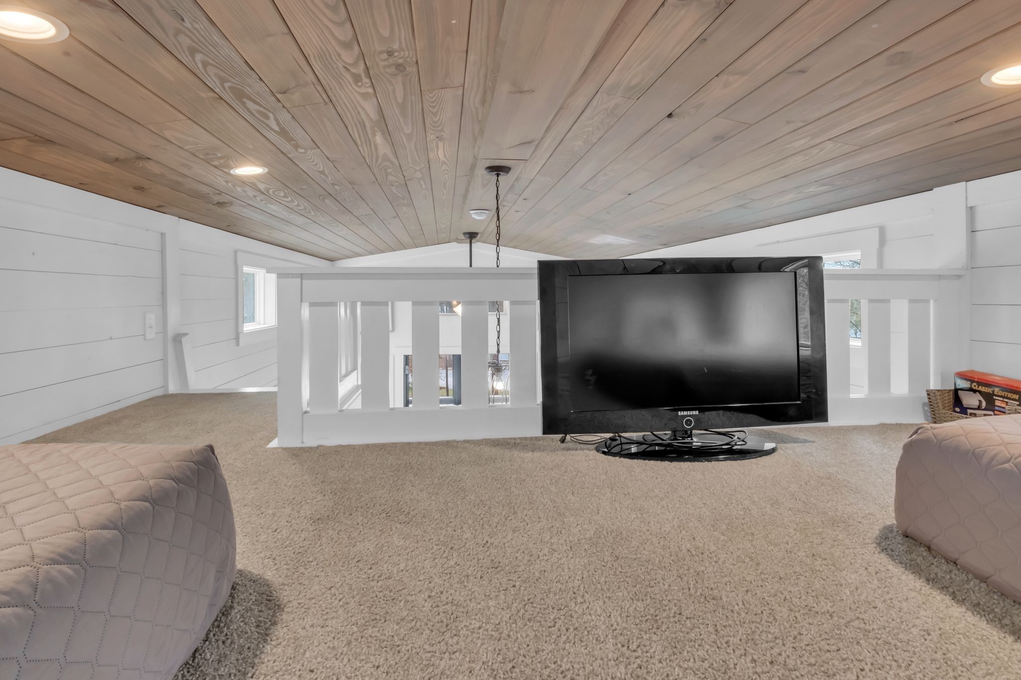 672 Waters Edge Way