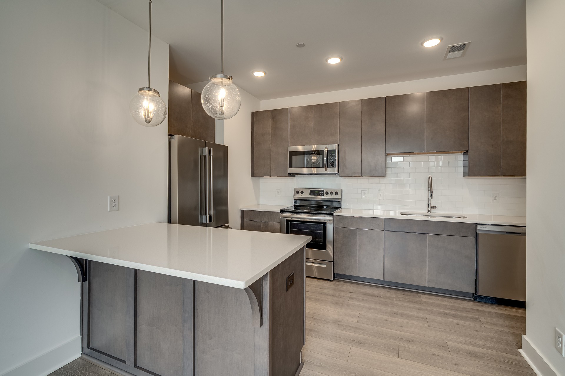 1613 Marshall Hollow Dr Unit: 303