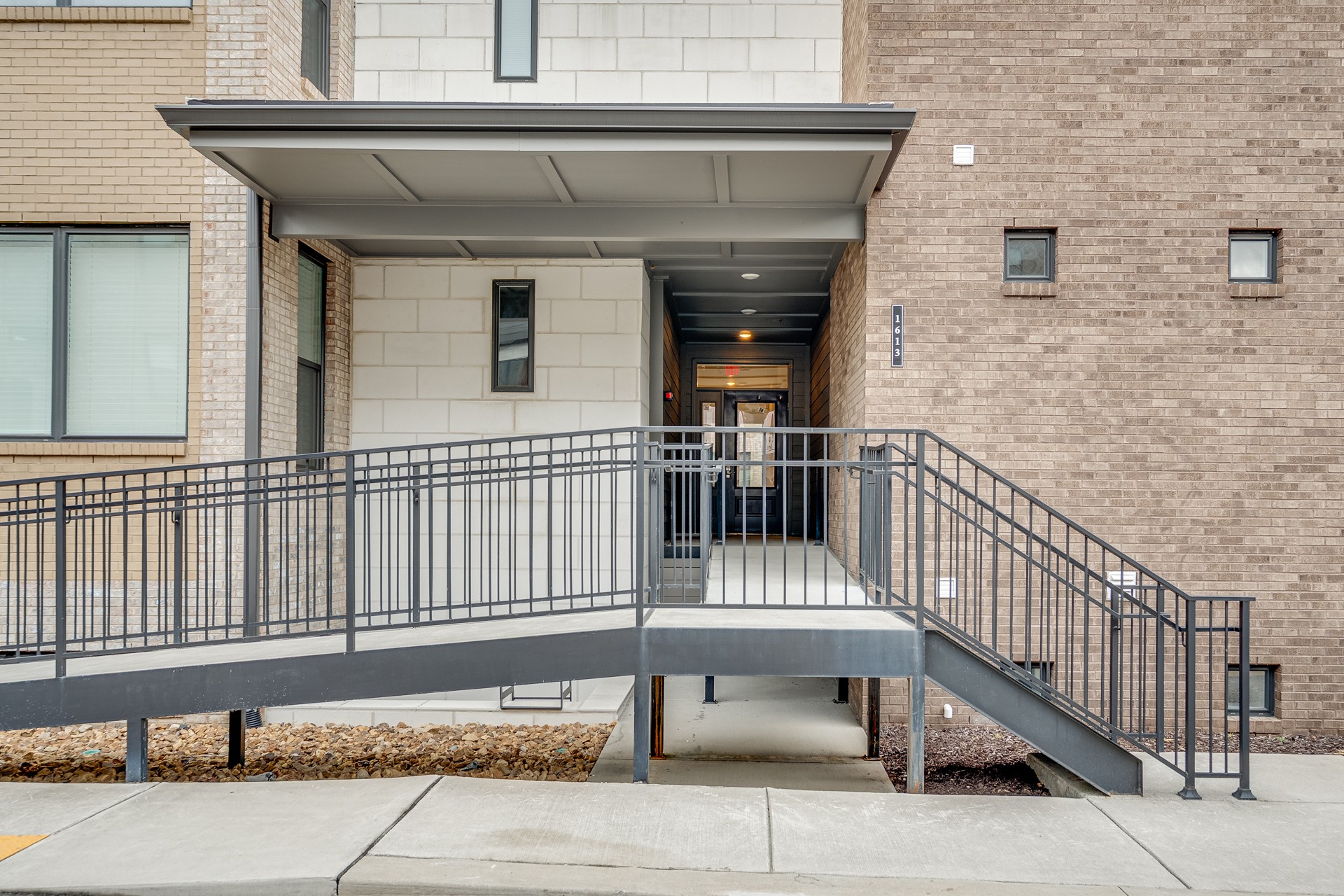 1613 Marshall Hollow Dr Unit: 303