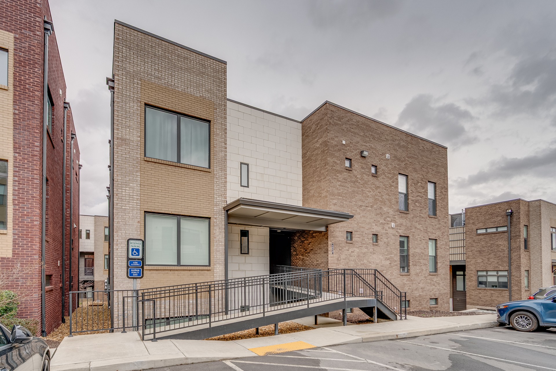 1613 Marshall Hollow Dr Unit: 303