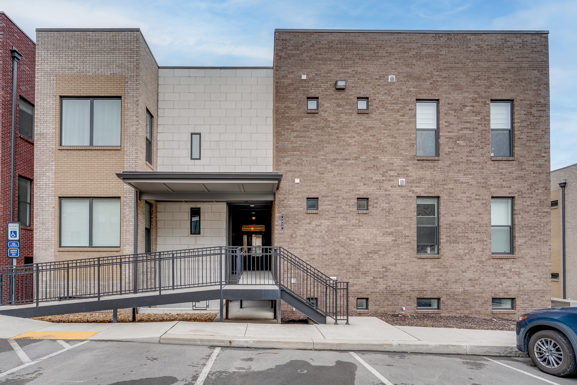 1613 Marshall Hollow Dr Unit: 303