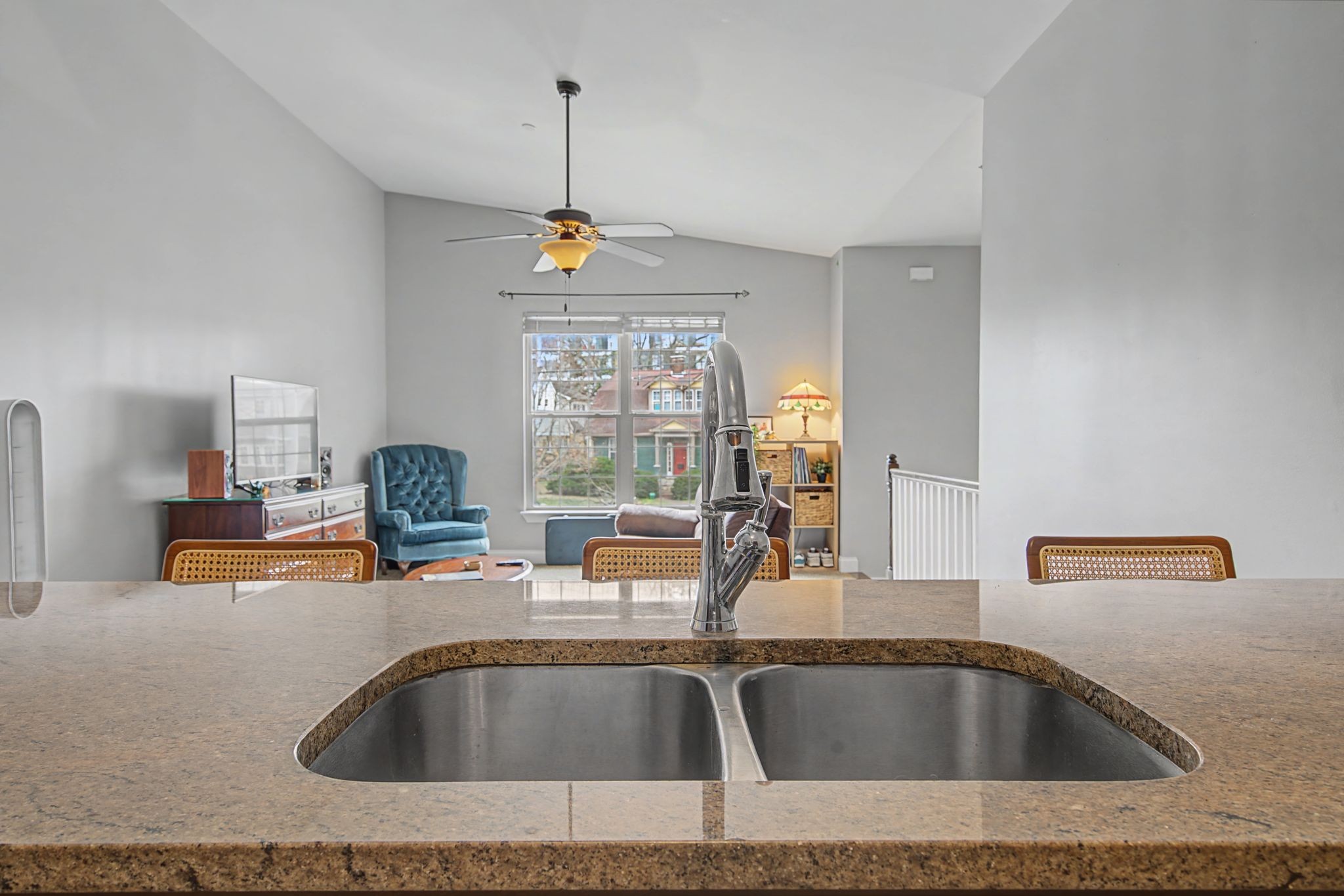 3128 Belwood St Unit: 204