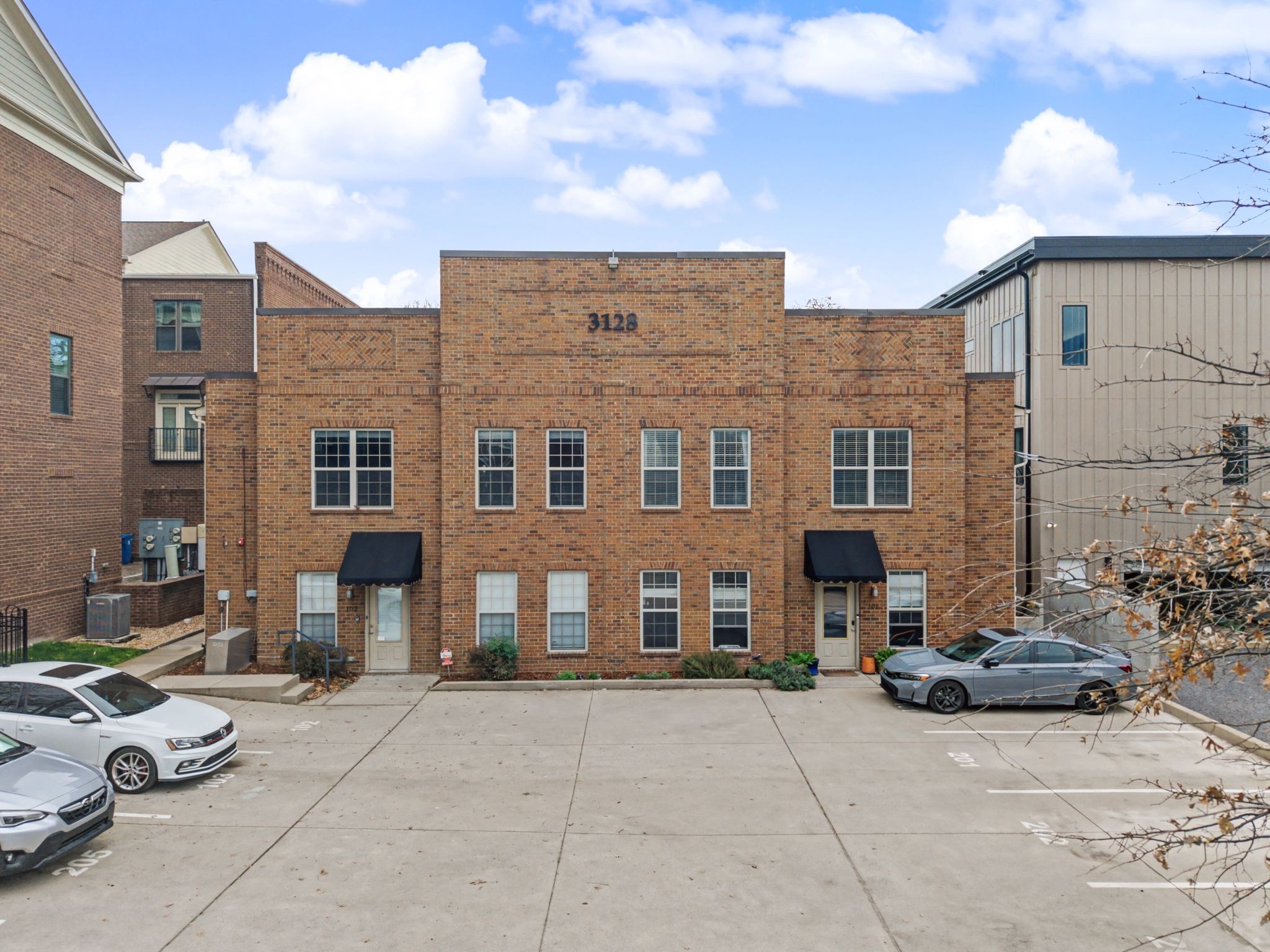 3128 Belwood St Unit: 204