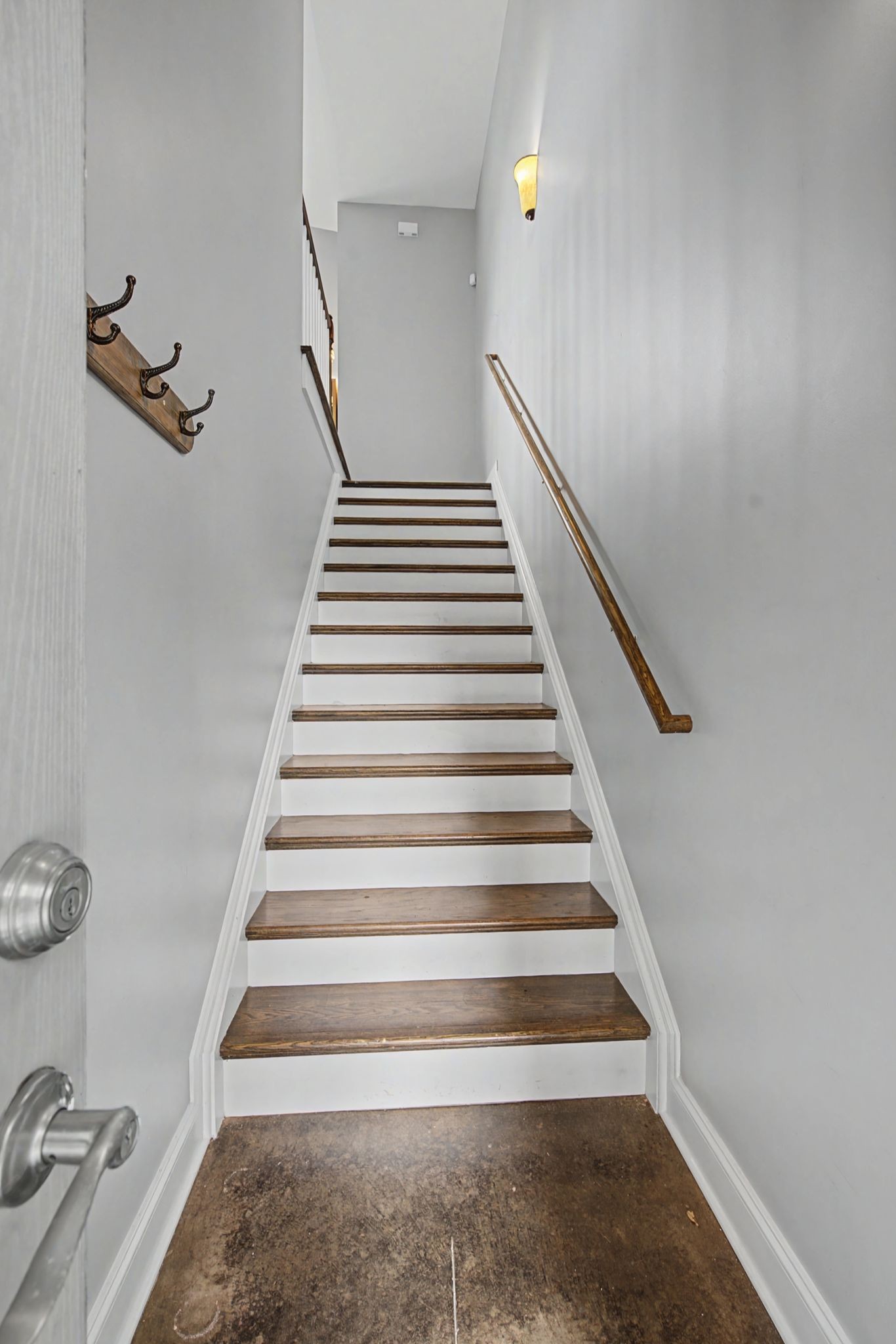 3128 Belwood St Unit: 204