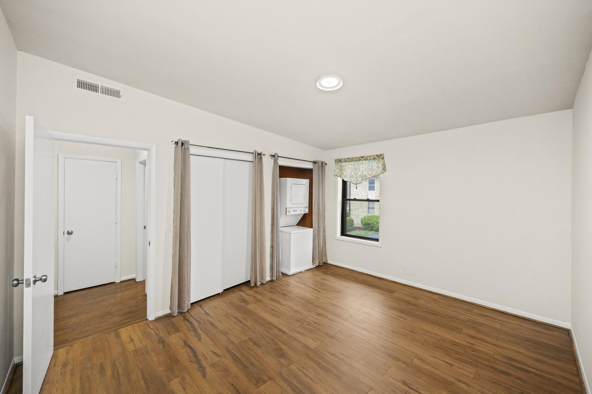 4425 Westlawn Dr Unit: C307