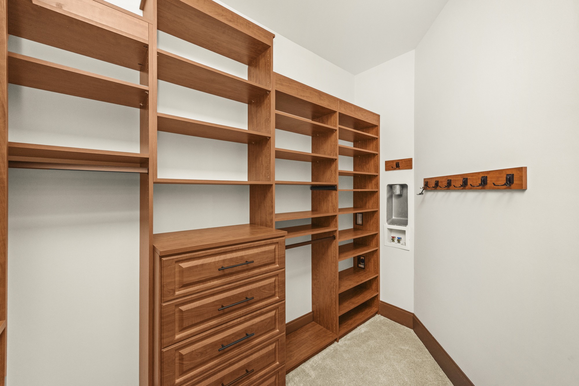 9511 Wexcroft Dr