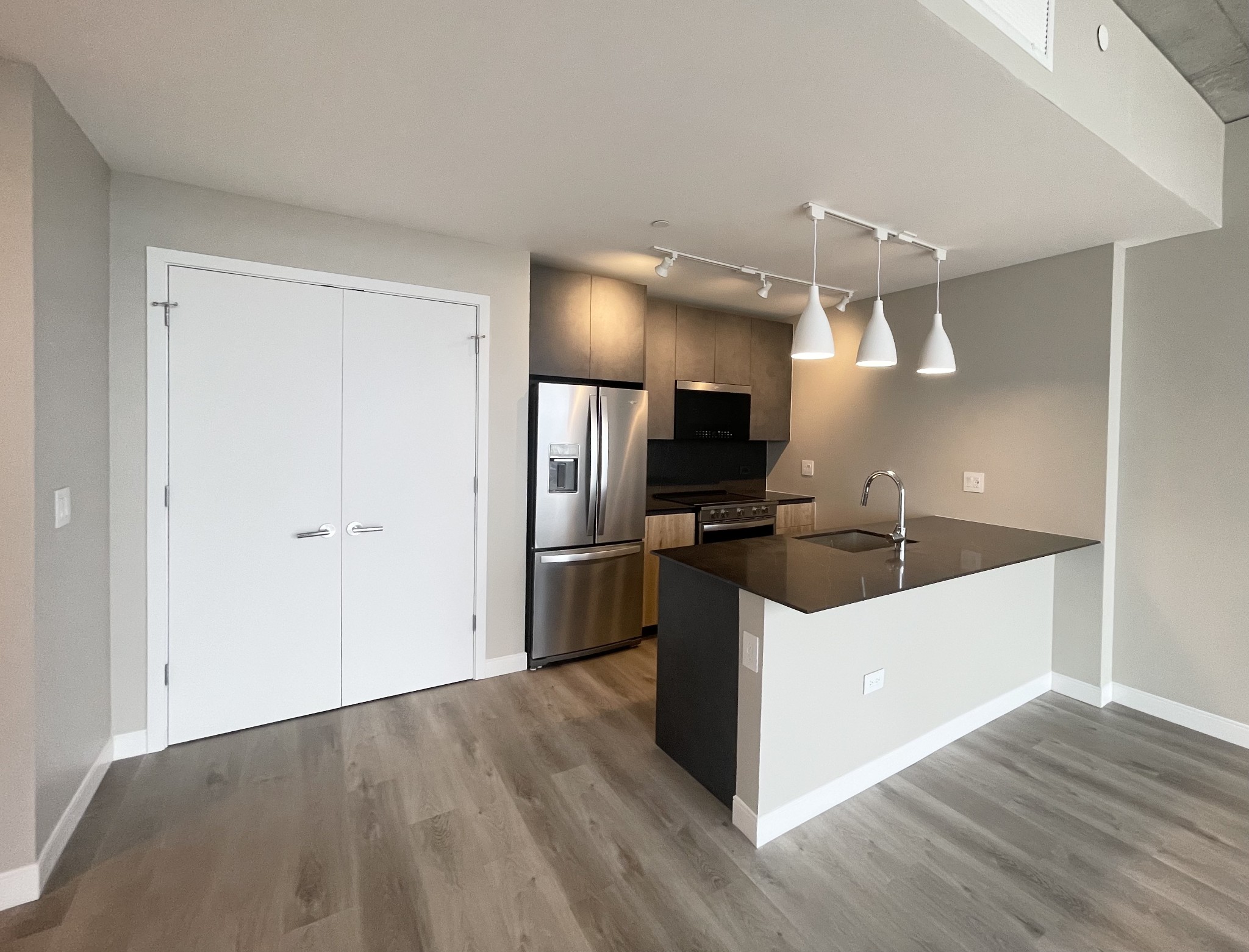 805 Church St Unit: 3612