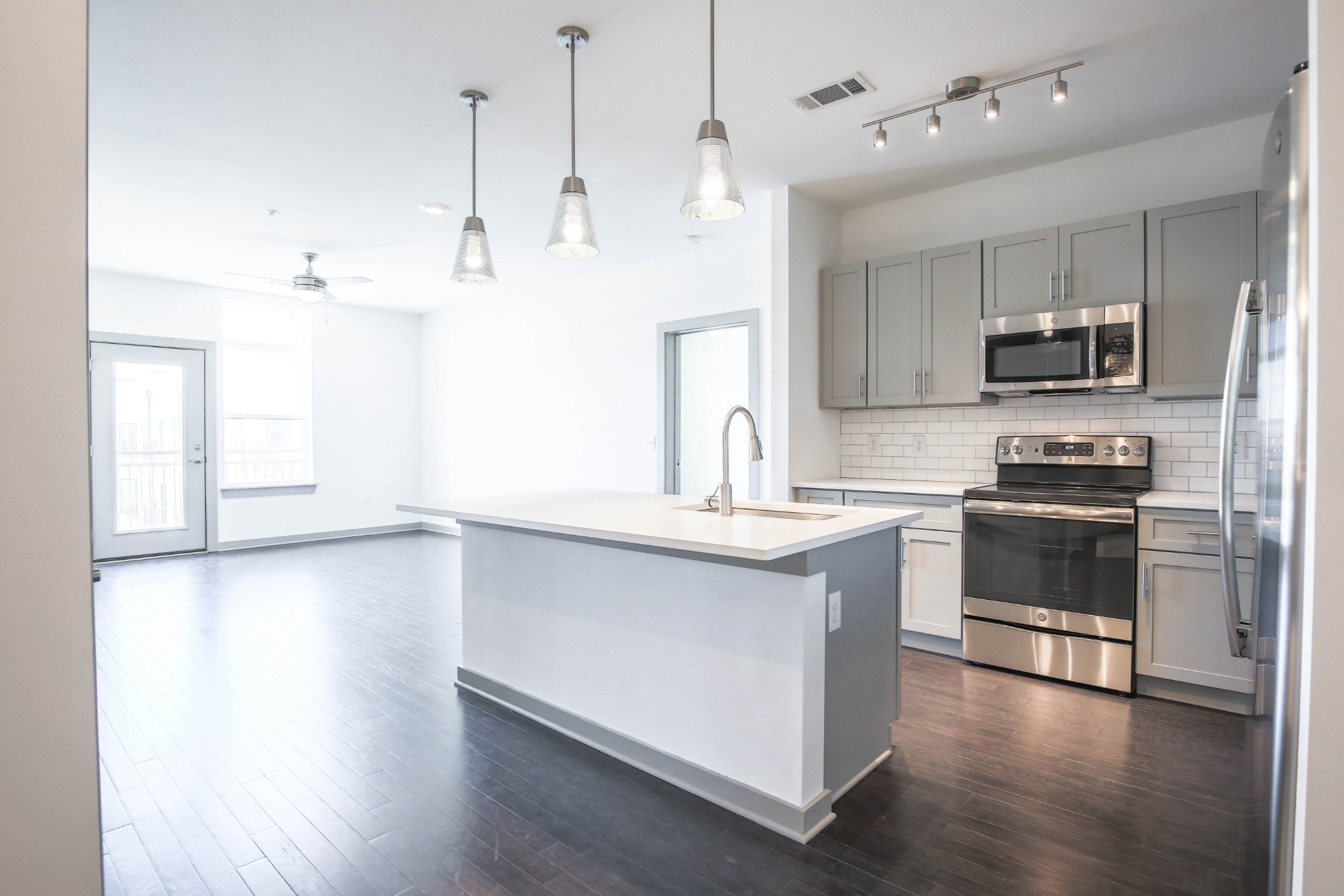 1638 54th Ave, N Unit: 302