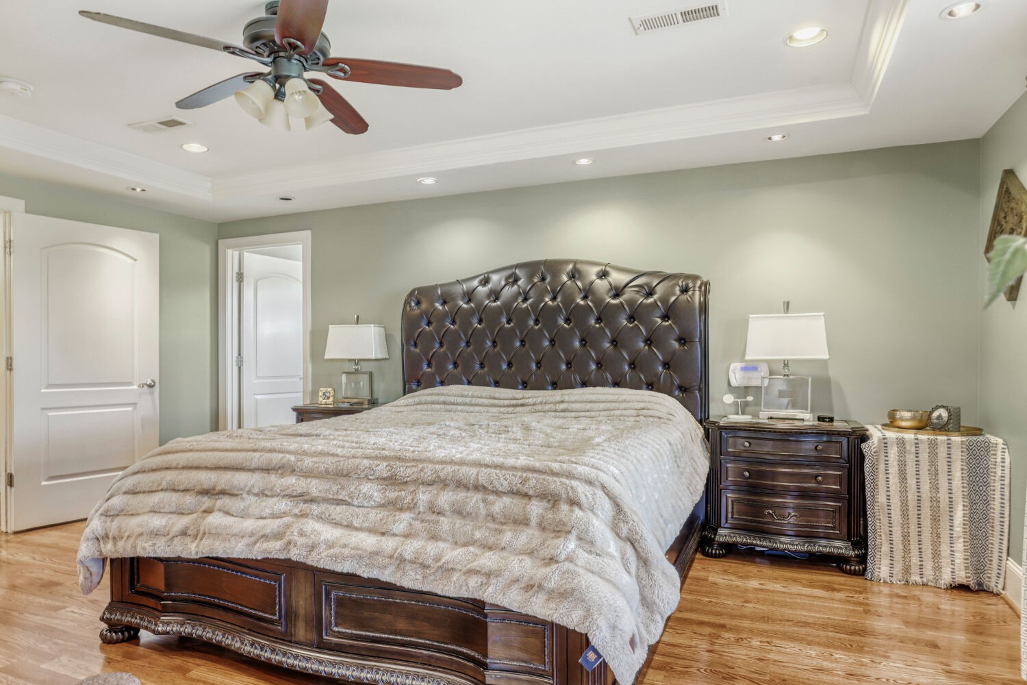 130 12 Stones Xing, W