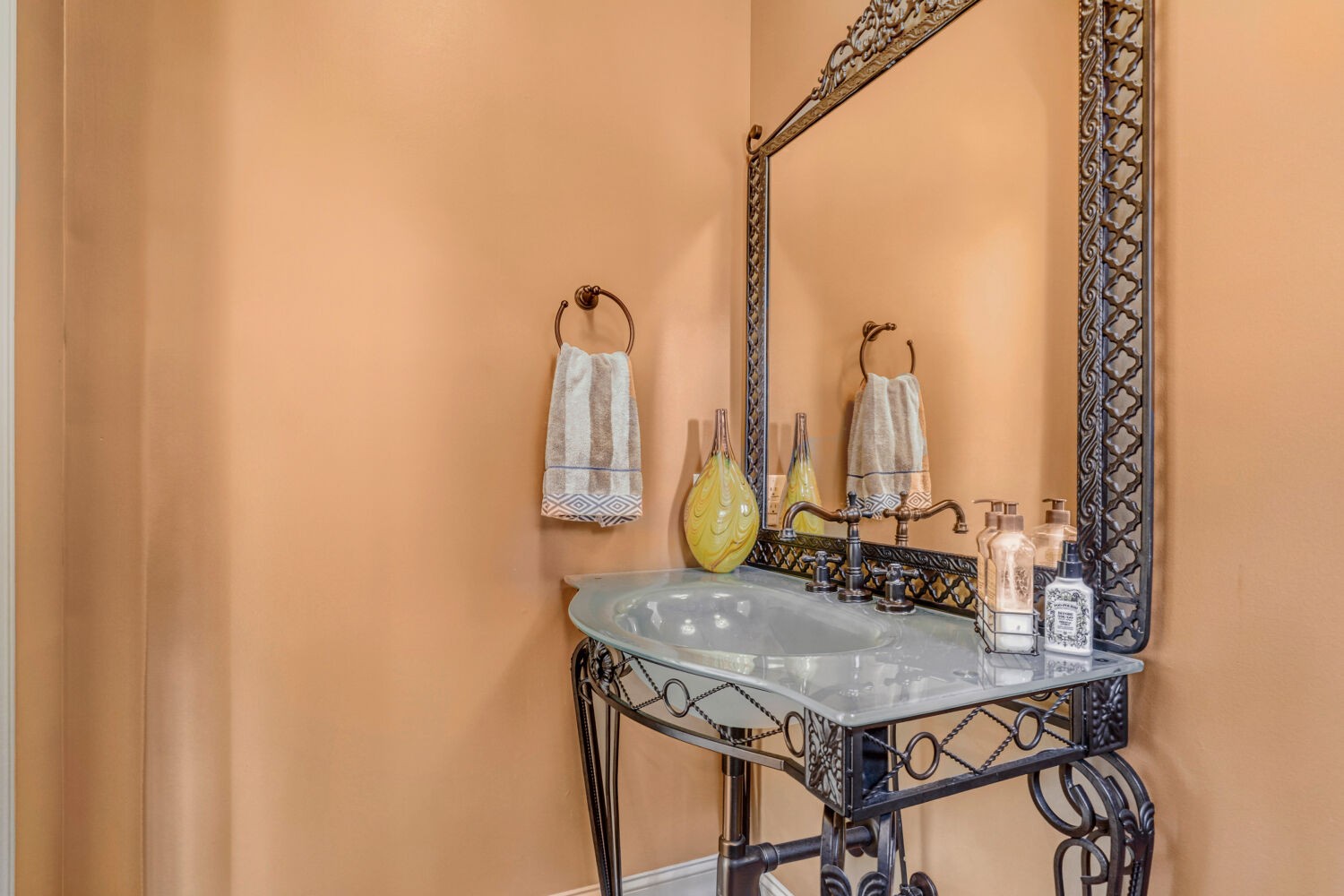 130 12 Stones Xing, W